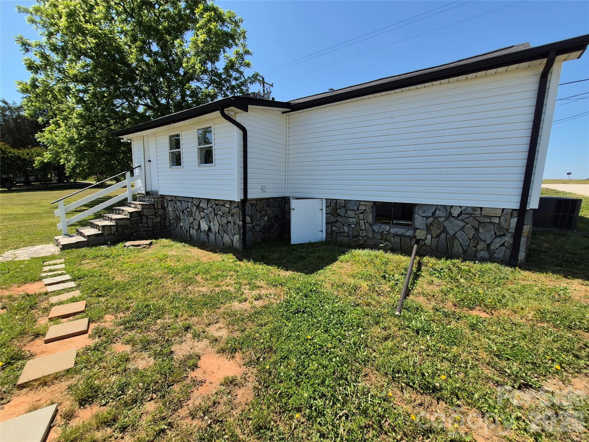 4438 Reepsville Road - Photo 6