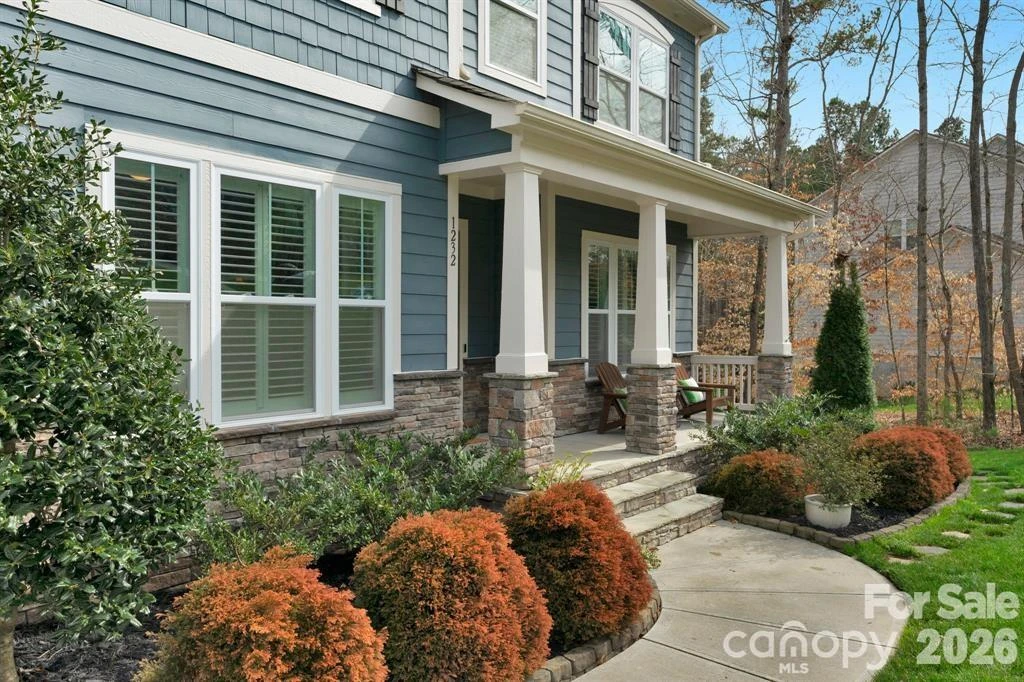 1232 Crofton Drive - Photo 3