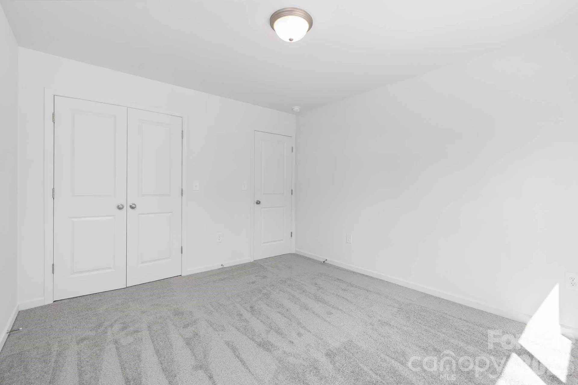 11721 Platon Avenue - Photo 16