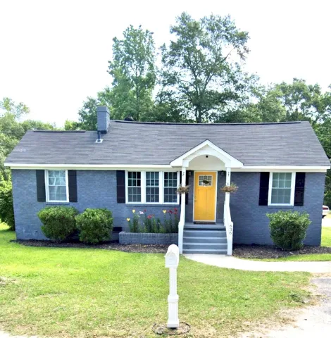 636 Hart Street