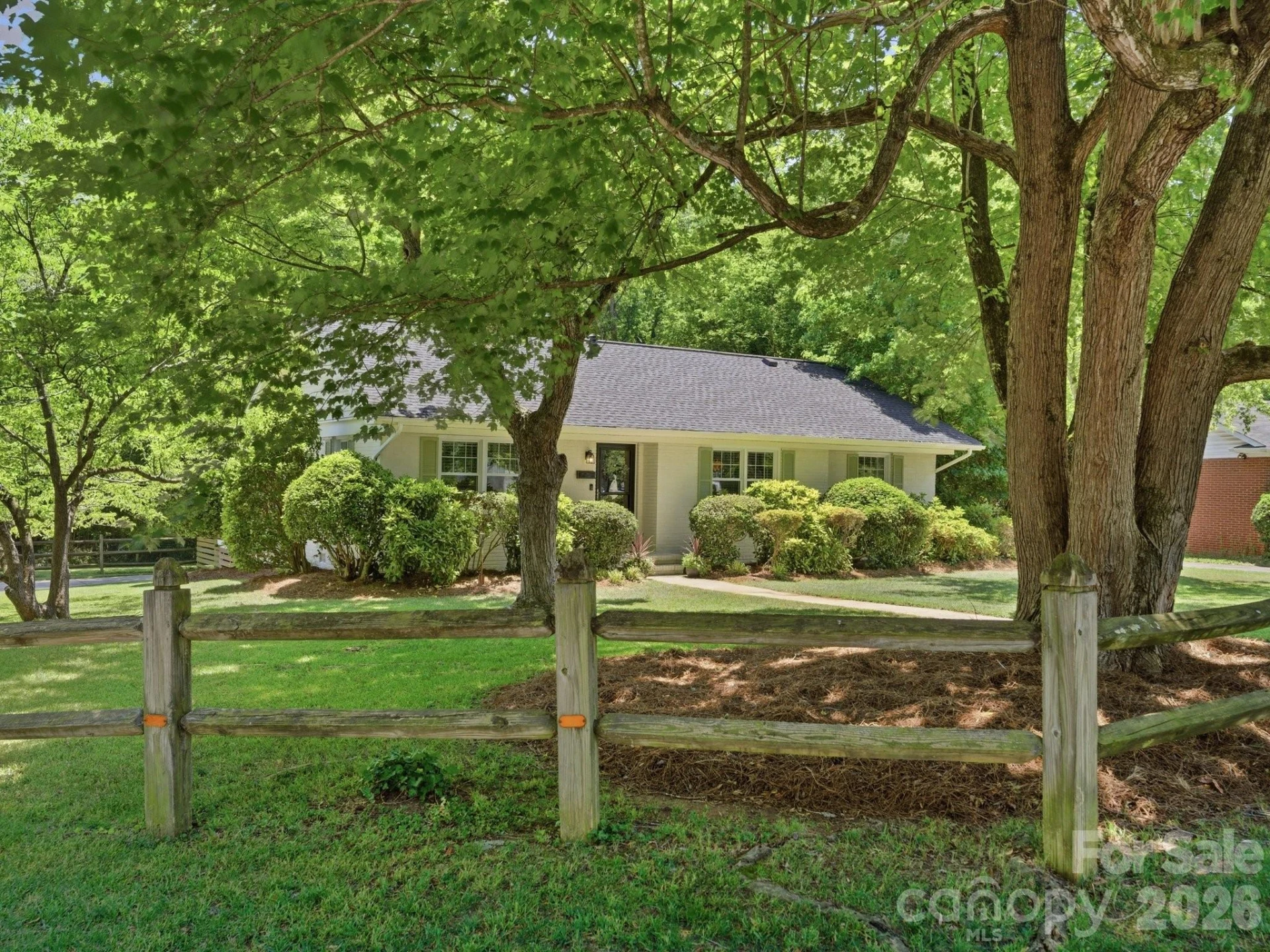 1534 Edgewater Drive - Photo 39