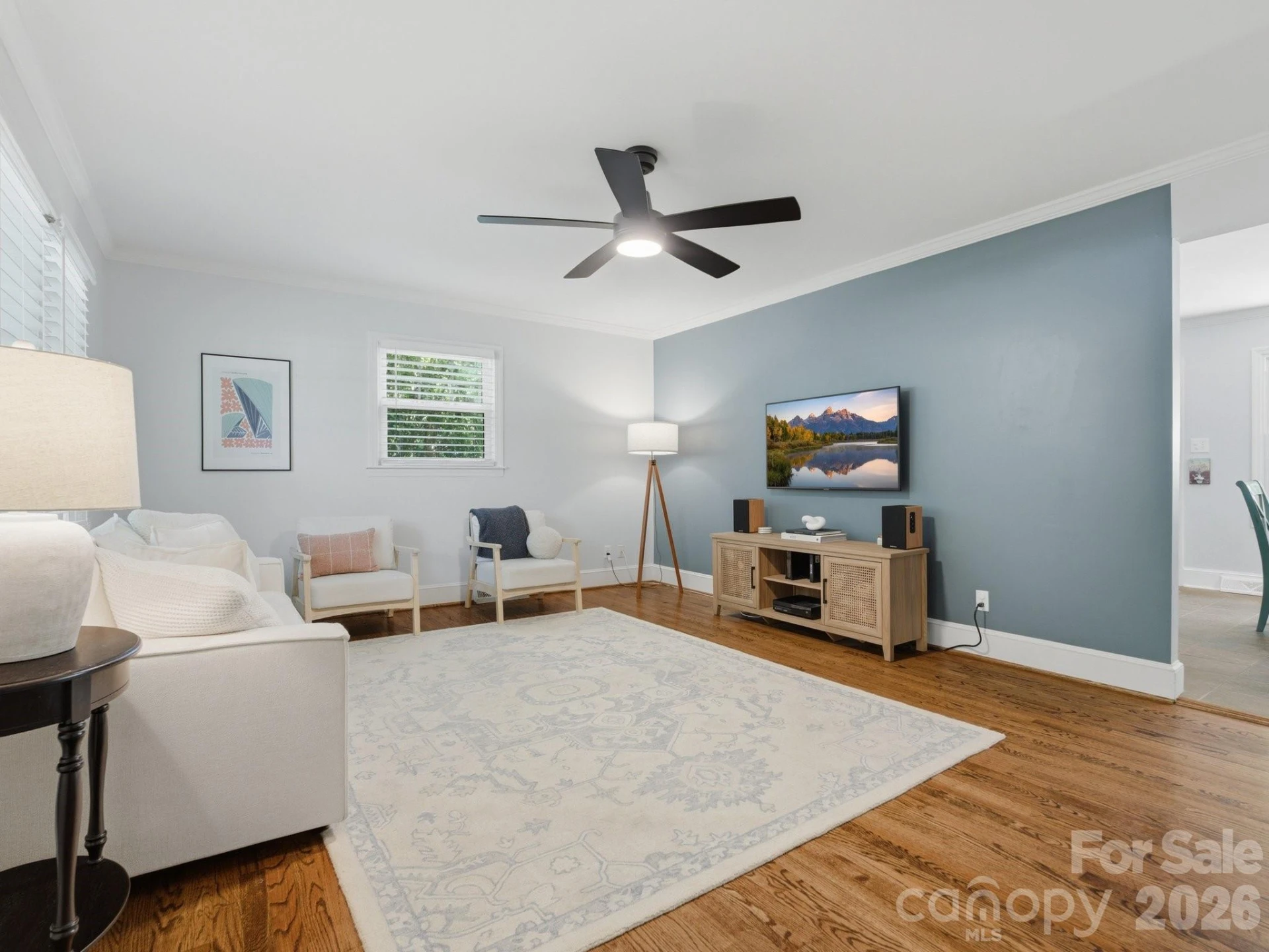 1534 Edgewater Drive - Photo 5