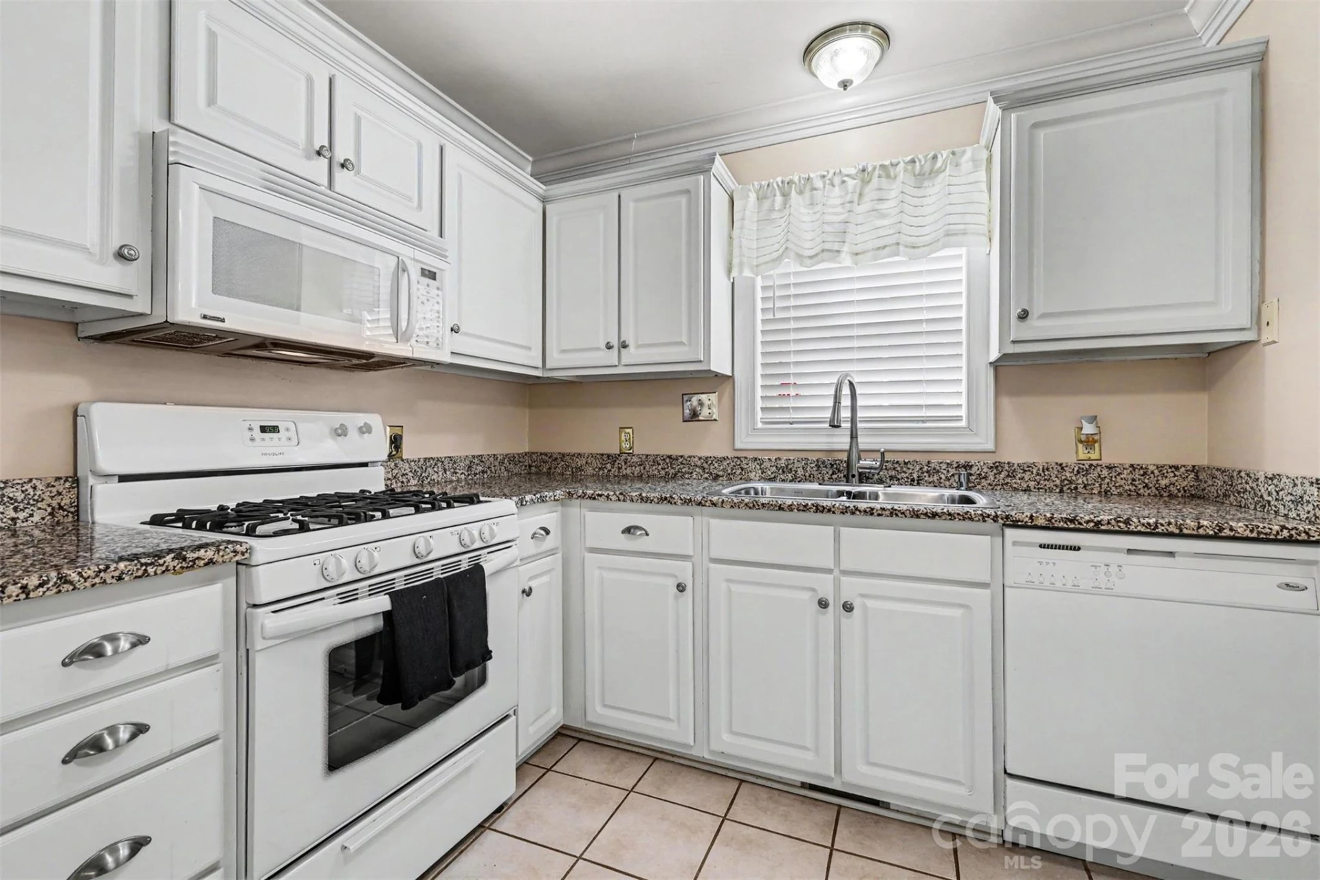809 Robertson Road - Photo 6