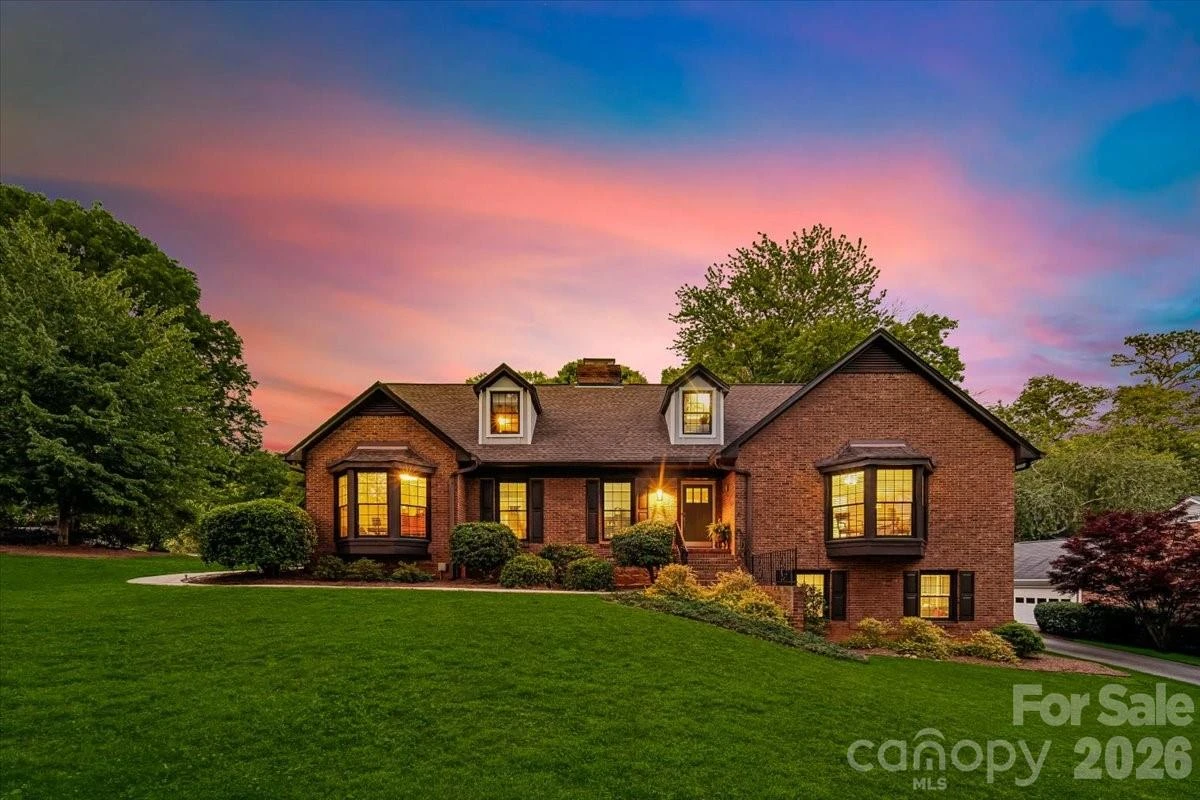 409 Whitestone Road - Photo 2