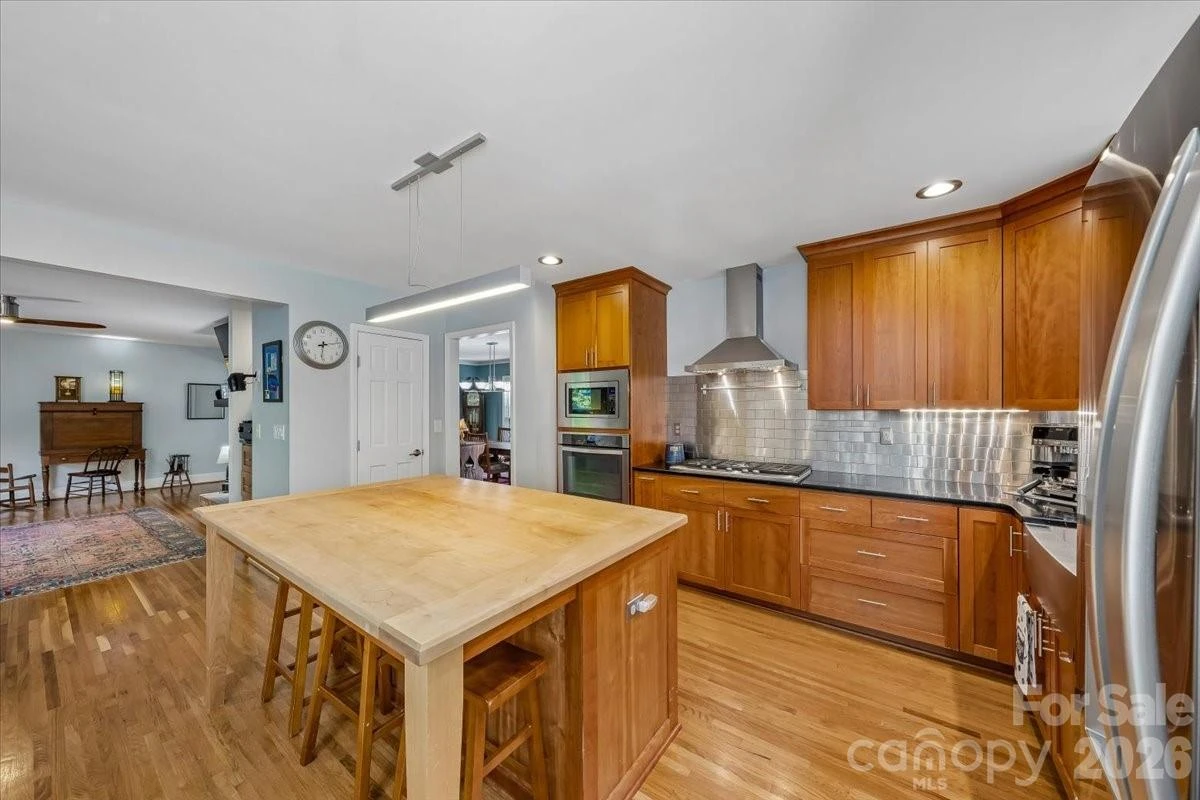 409 Whitestone Road - Photo 11
