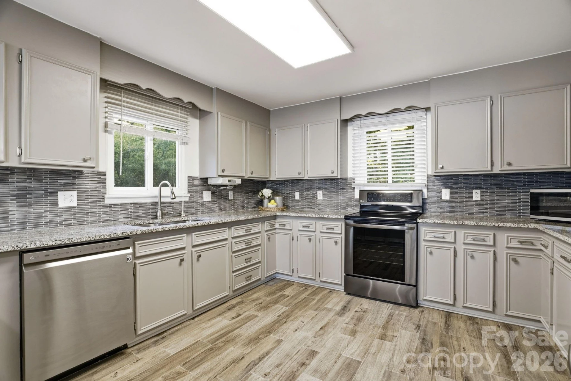 8188 Normandy Road - Photo 17