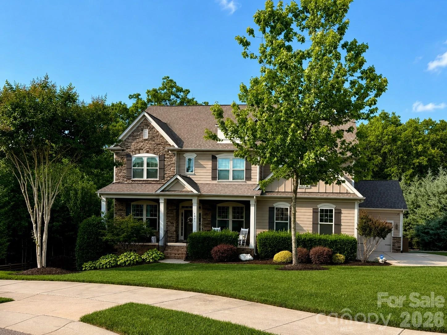1001 Greenwich Park Drive - Photo 2