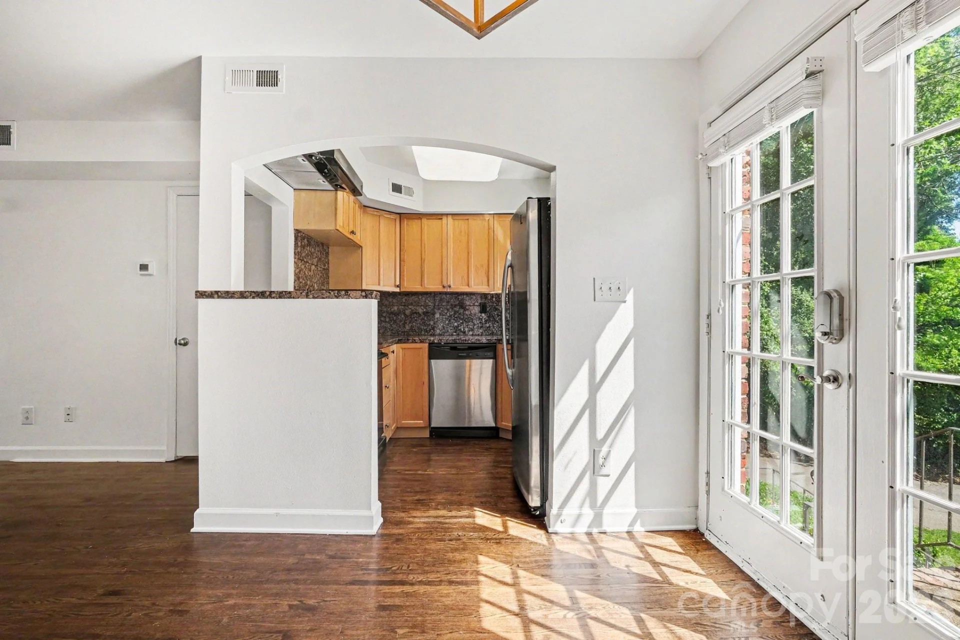 4329 Hathaway Street #B - Photo 8