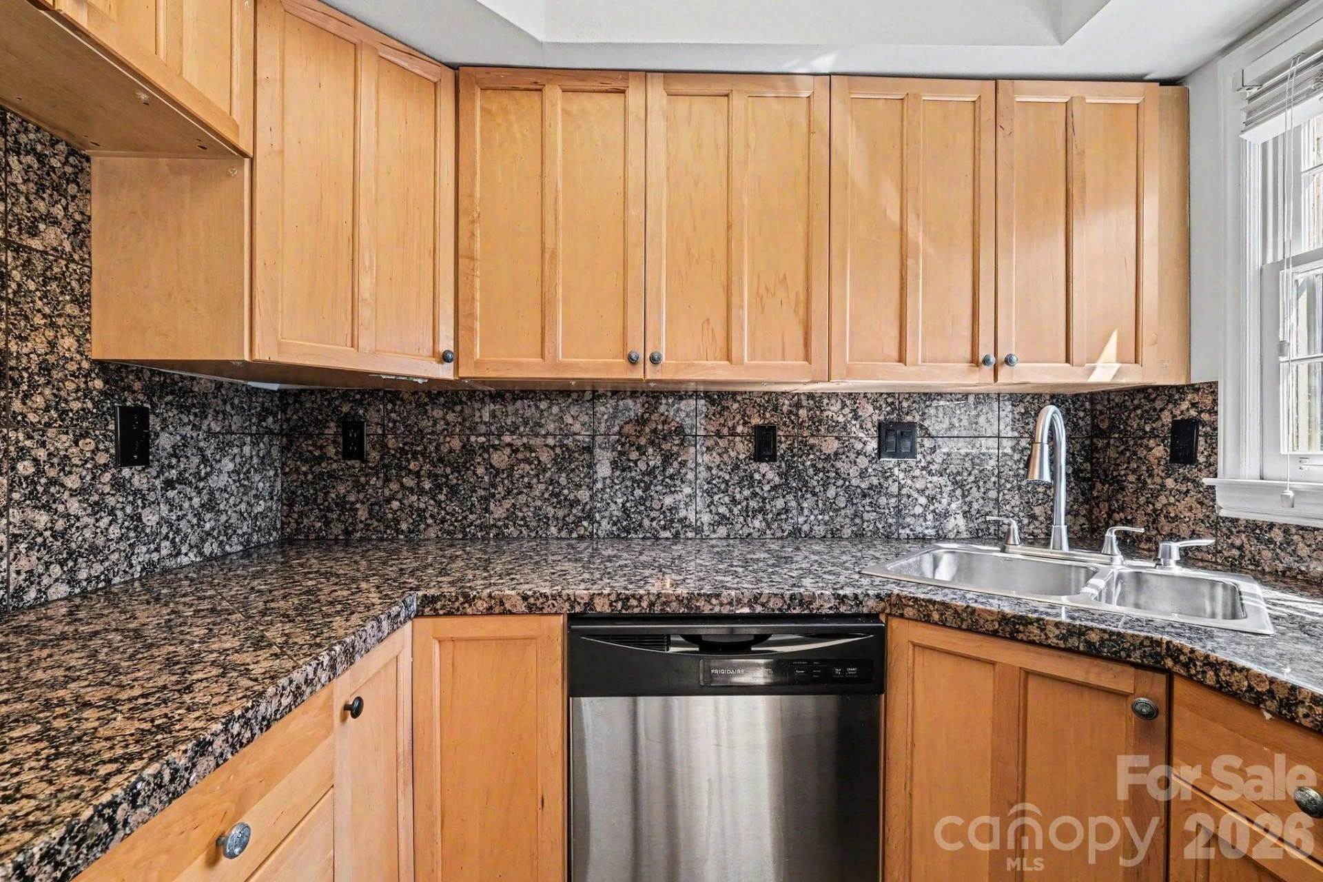 4329 Hathaway Street #B - Photo 9