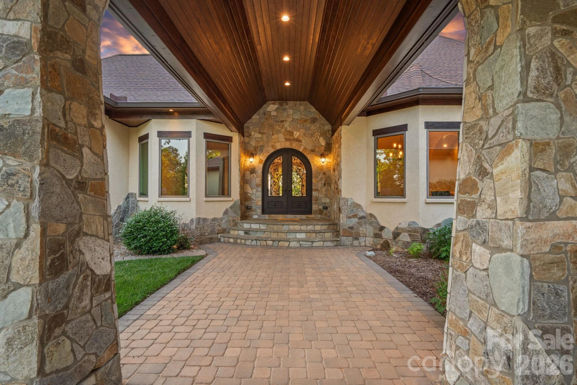 170 Fawn Lane - Photo 3