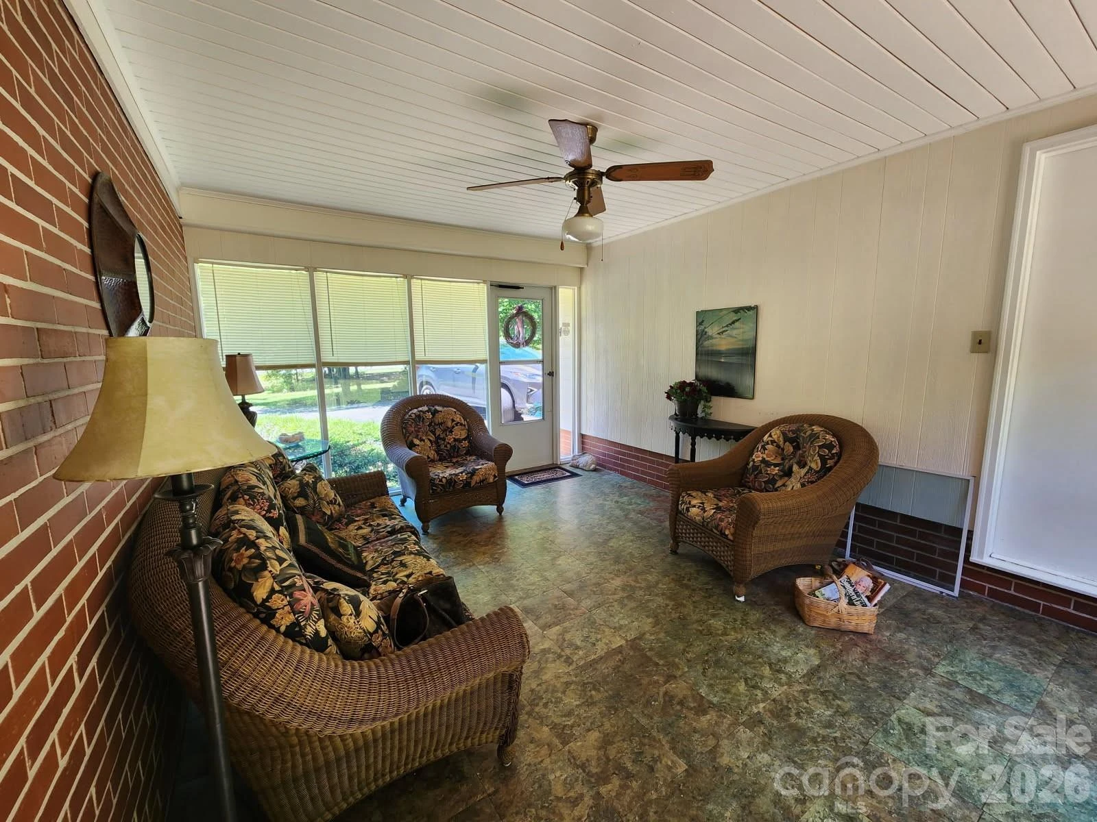 2333 Lynwood Drive - Photo 12