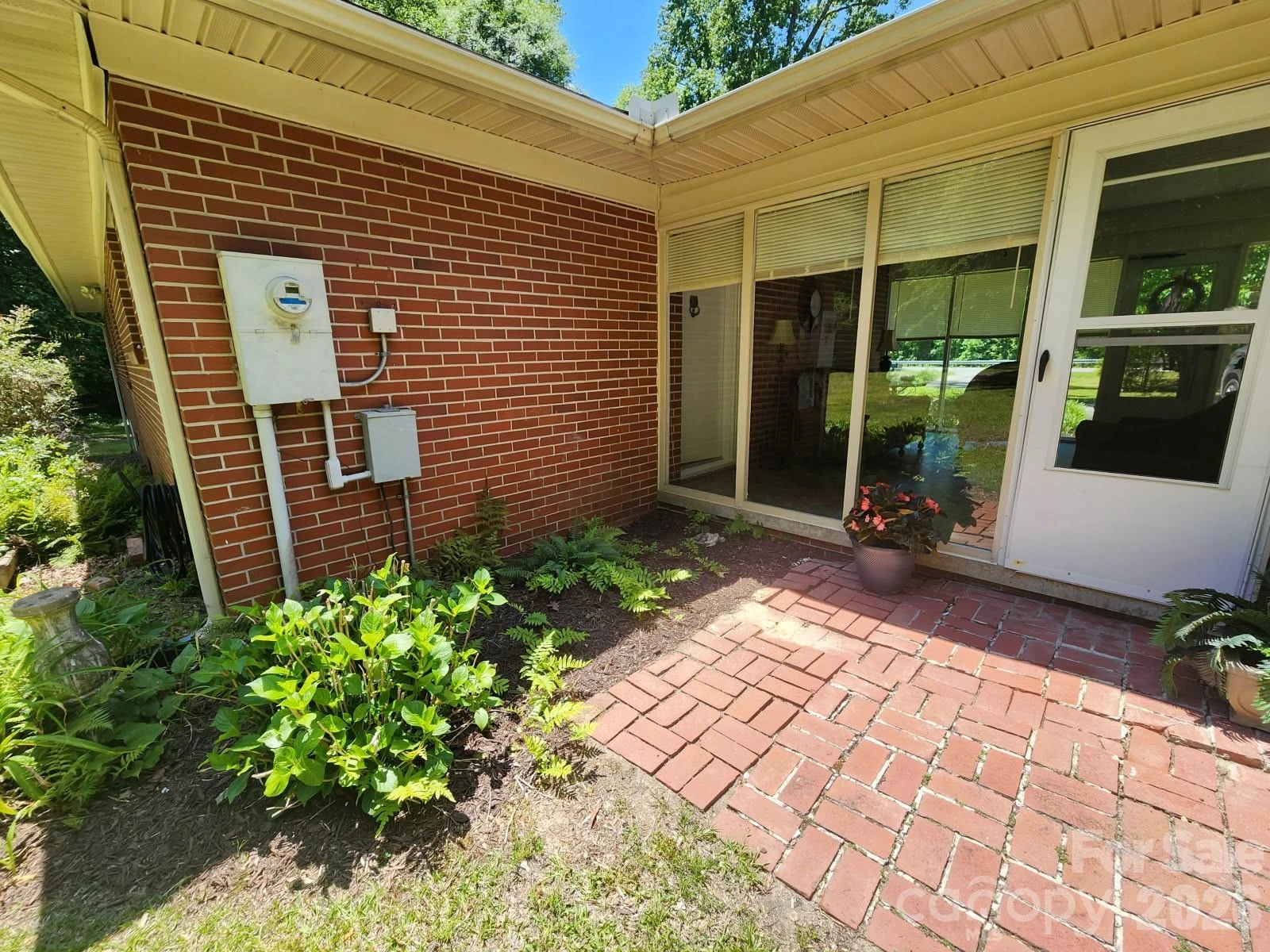 2333 Lynwood Drive - Photo 13
