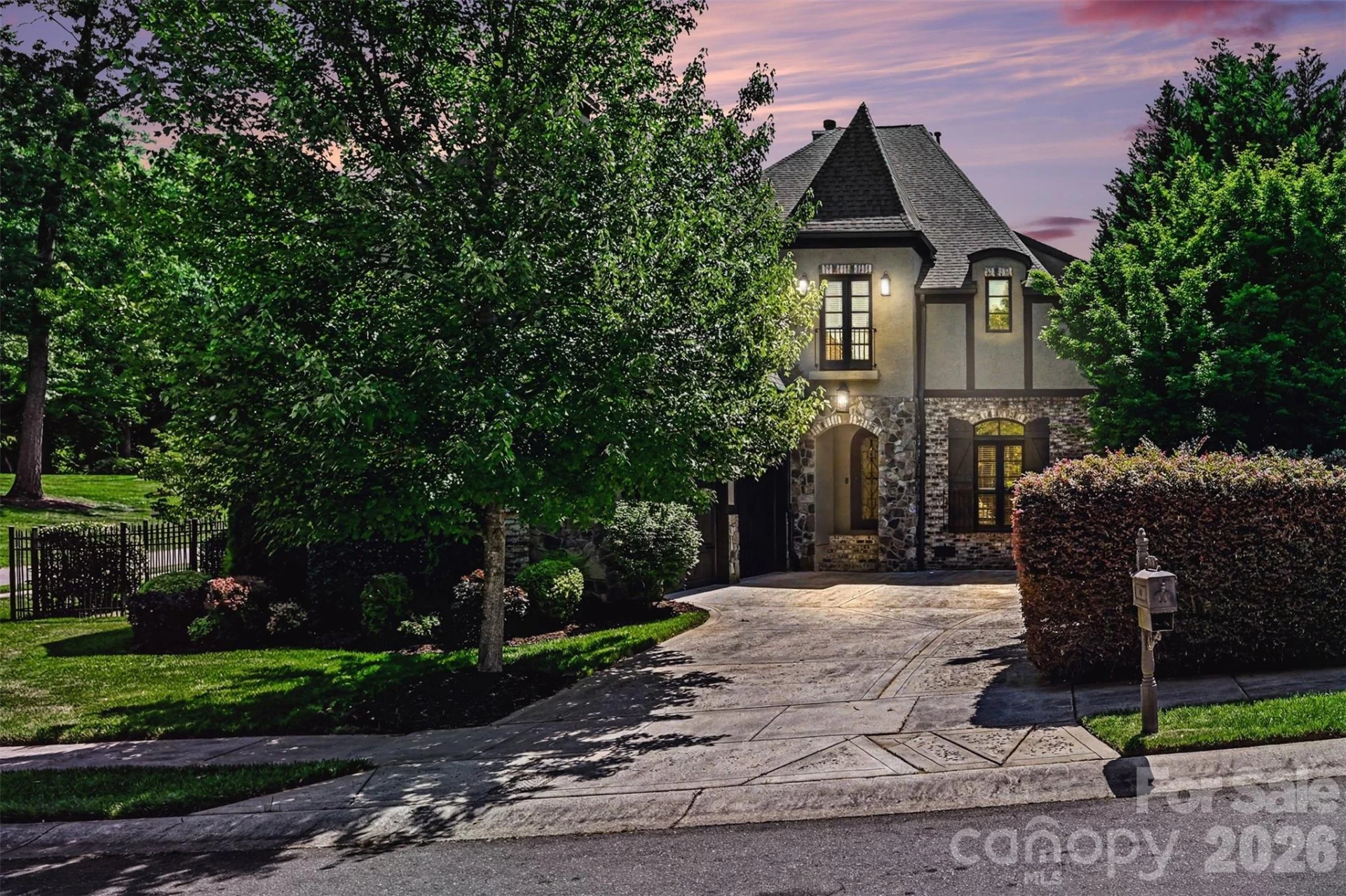 703 Sainte Rose Lane - Photo 2