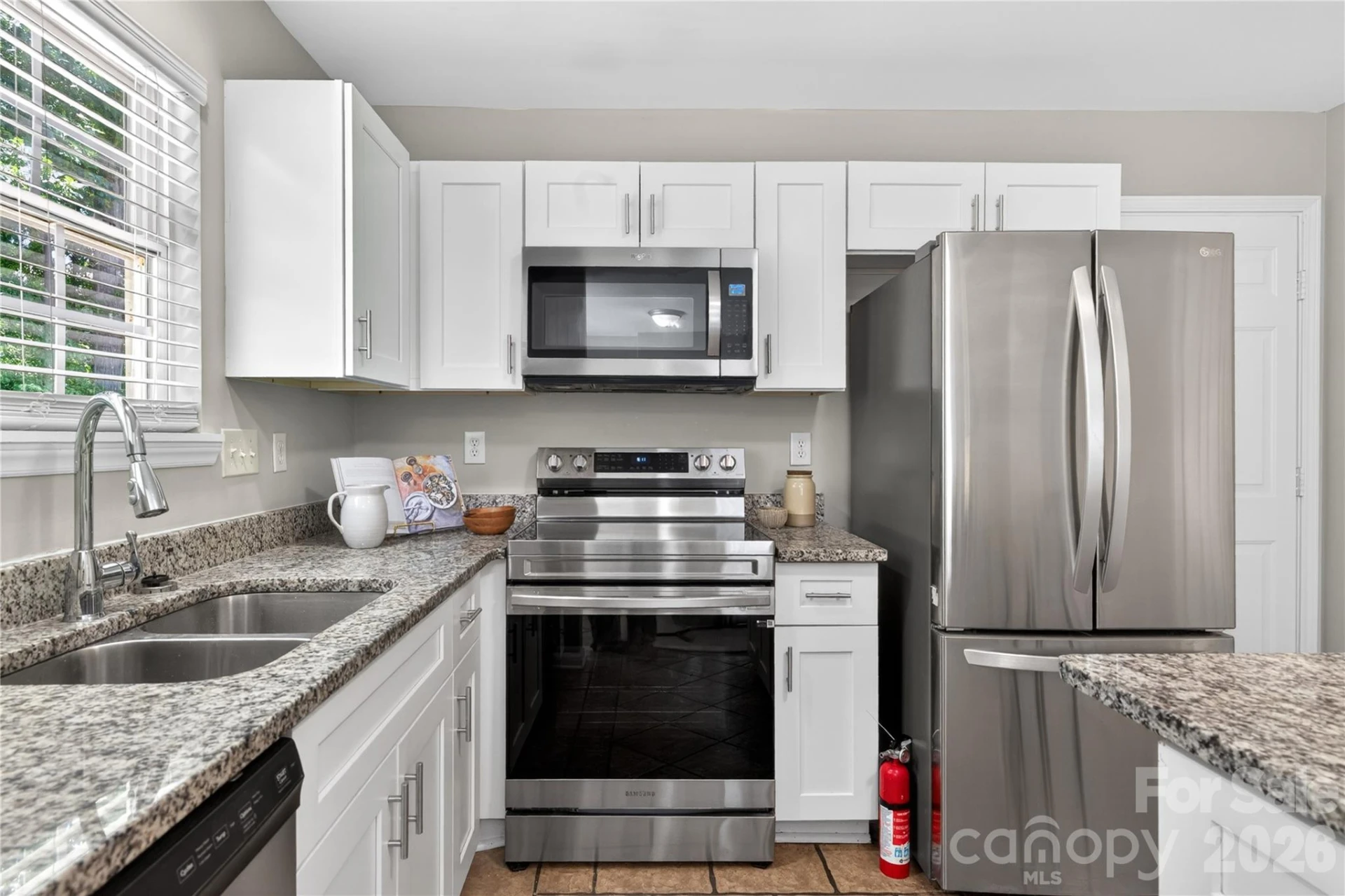 12624 Cardinal Woods Drive - Photo 6