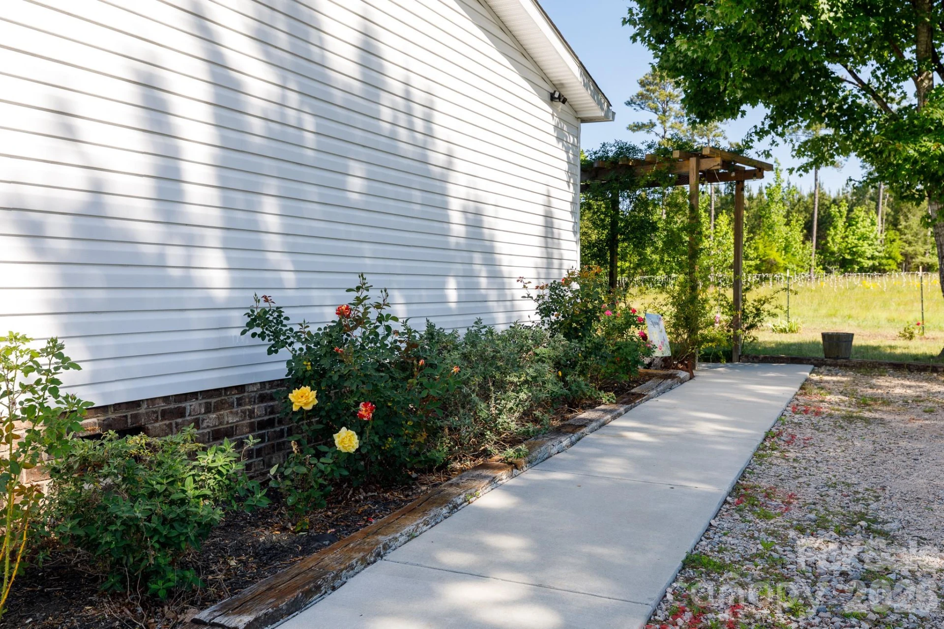 1283 Countryside Drive - Photo 4