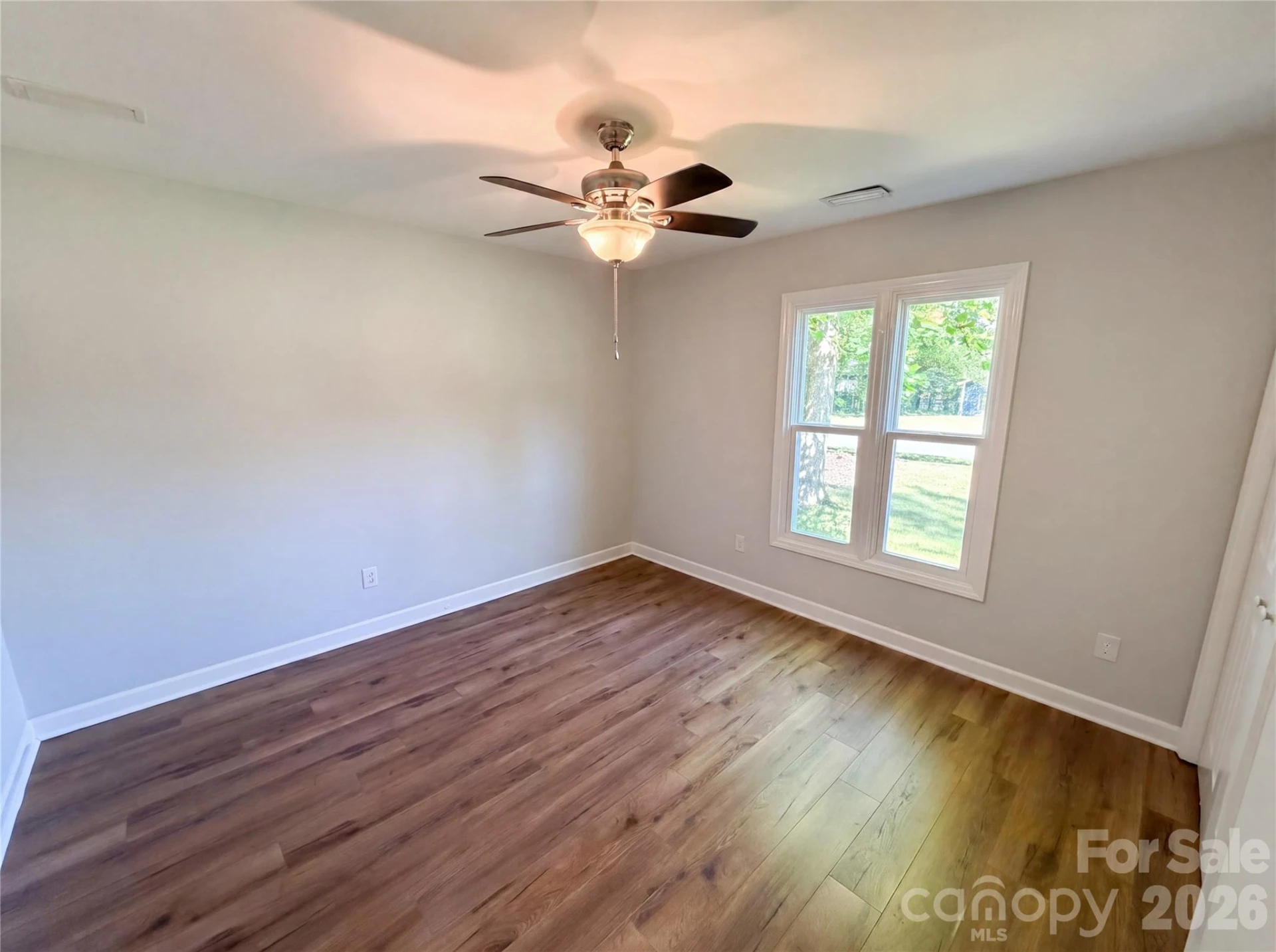 4554 Strangford Avenue - Photo 13