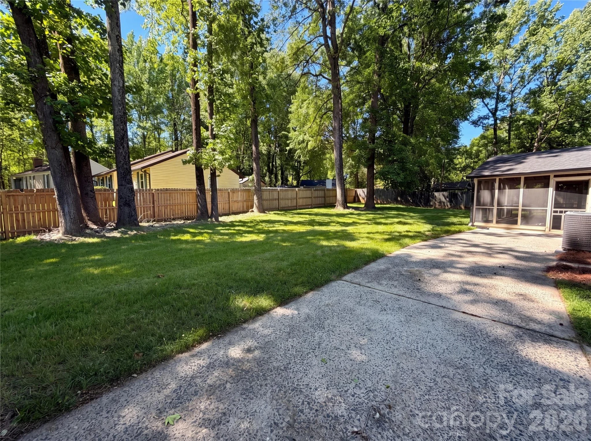 4554 Strangford Avenue - Photo 22