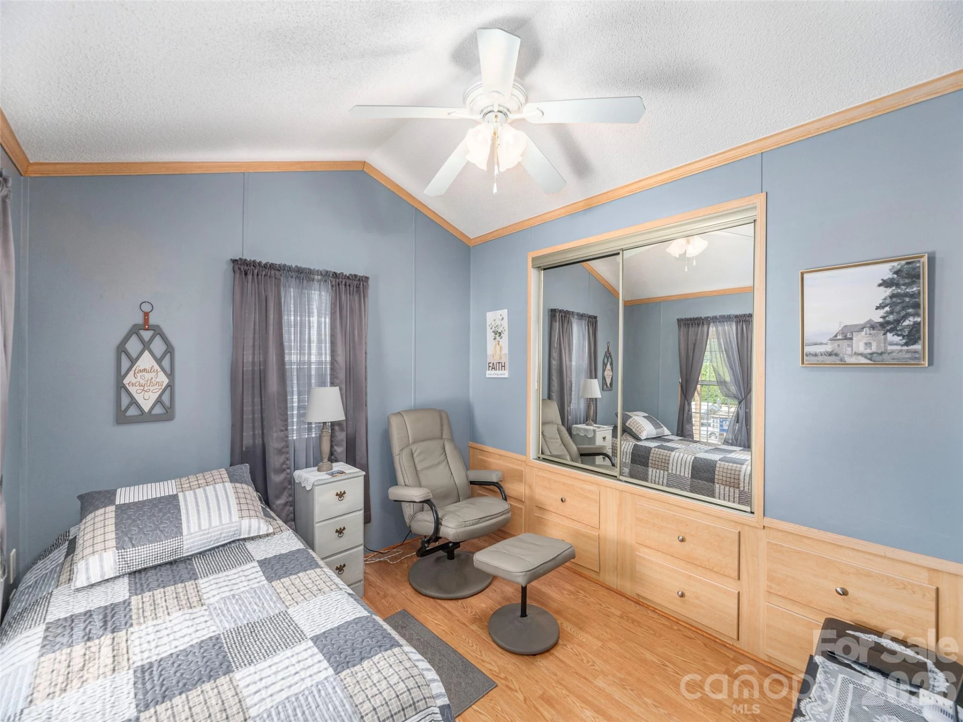 4 Levi Downs - Photo 13