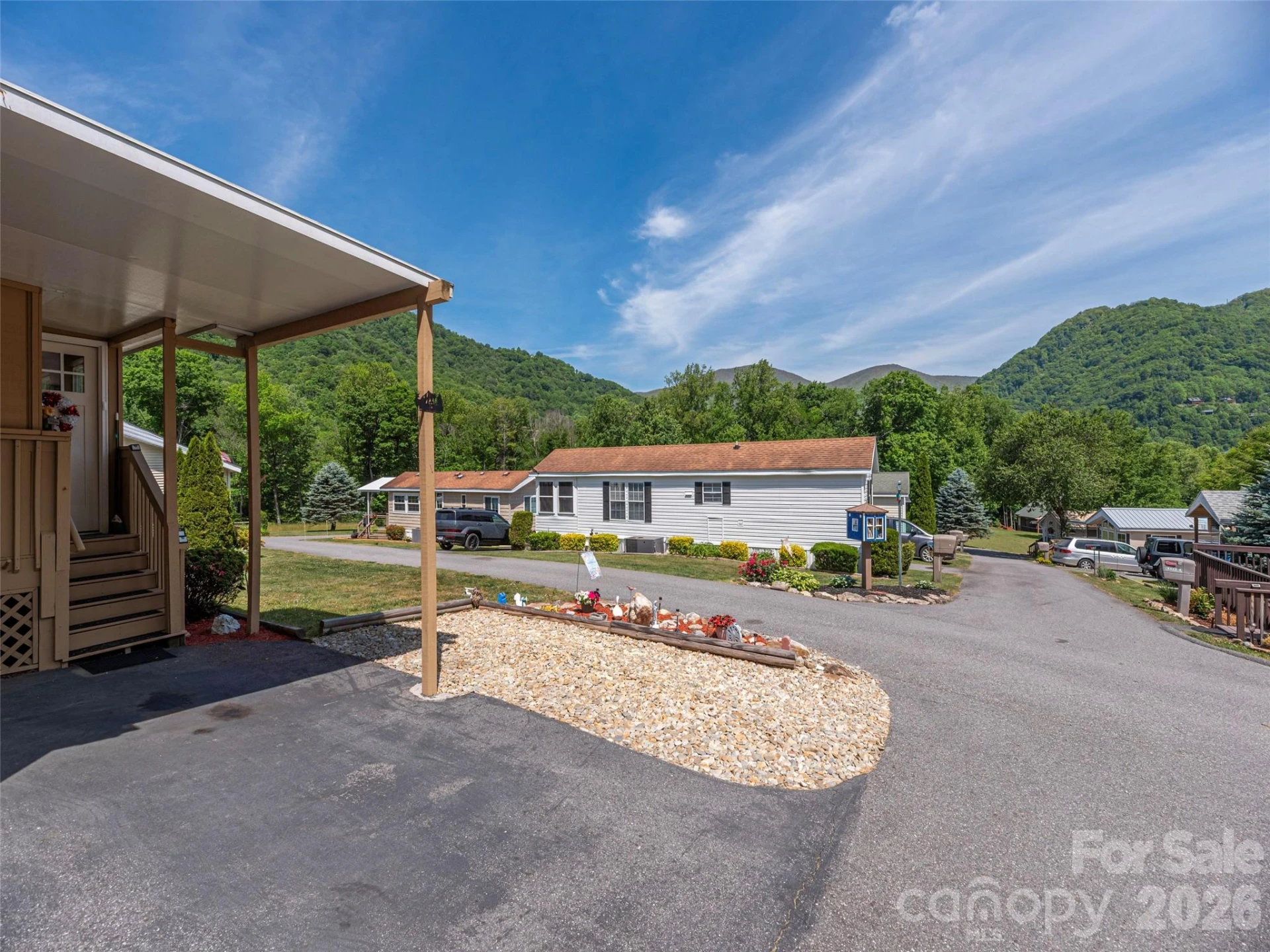 4 Levi Downs - Photo 15