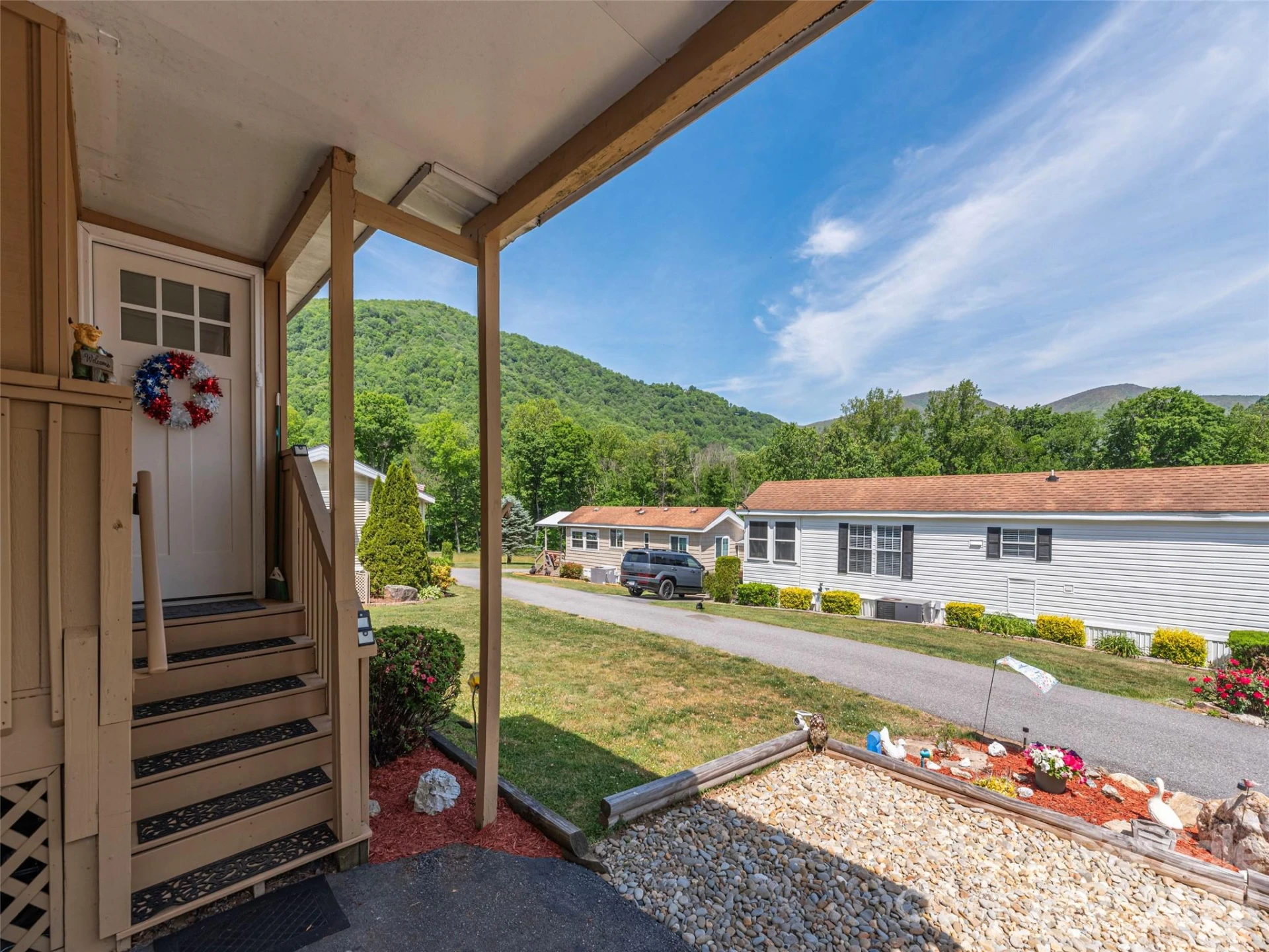 4 Levi Downs - Photo 3