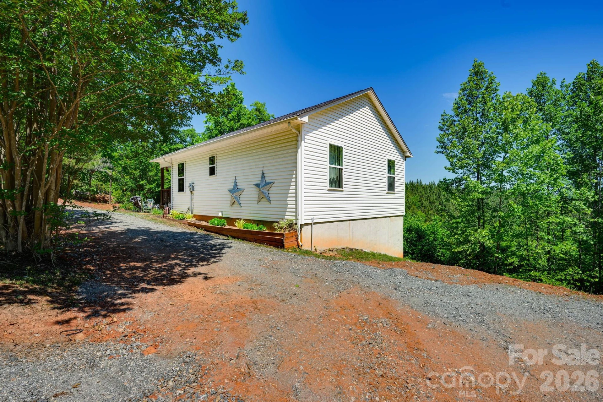 419 Travelers Rest Lane - Photo 2