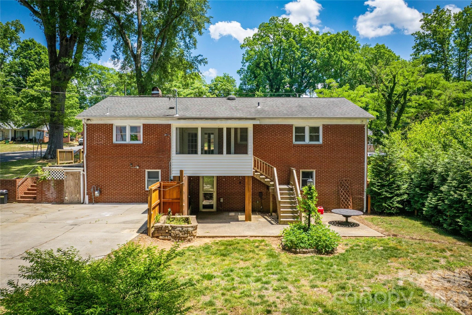 200 Falls Street - Photo 27