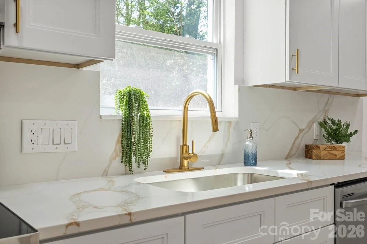 5910 Grosner Place - Photo 7