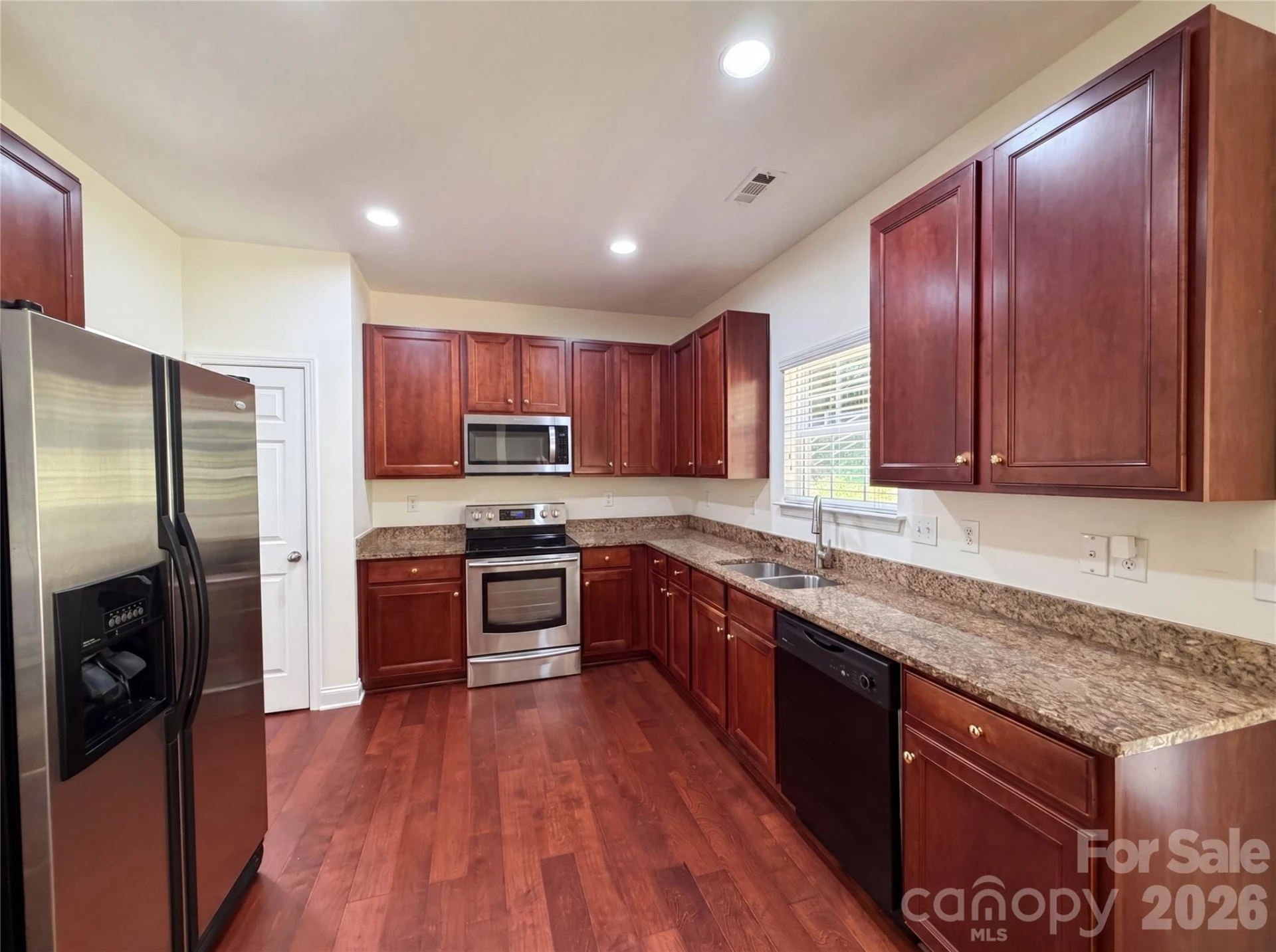 10050 Montrose Drive - Photo 2