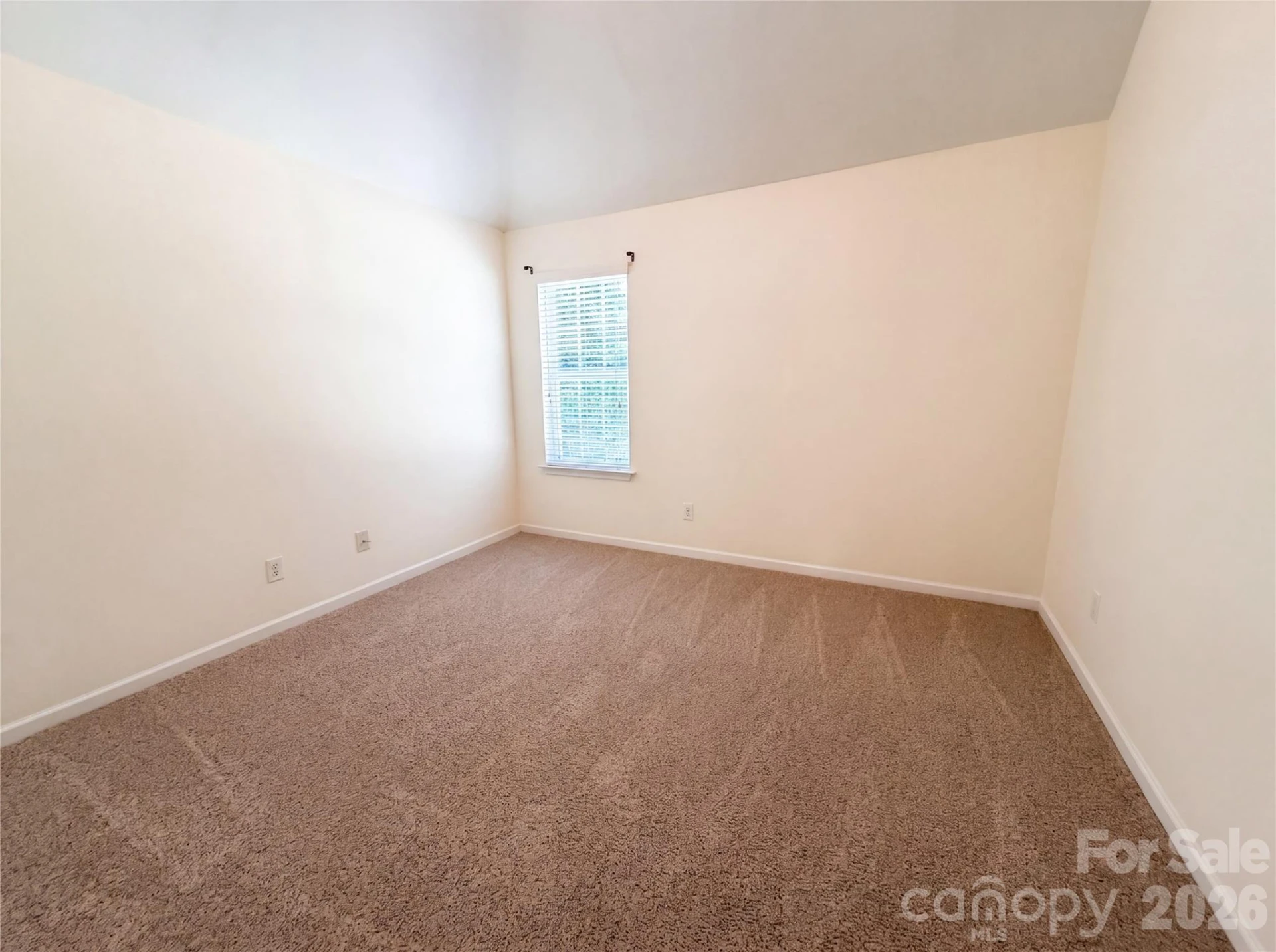 10050 Montrose Drive - Photo 14