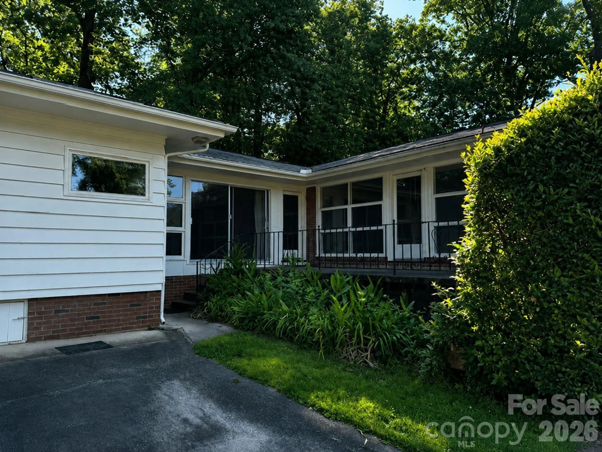 2028 Ferncliff Road - Photo 5