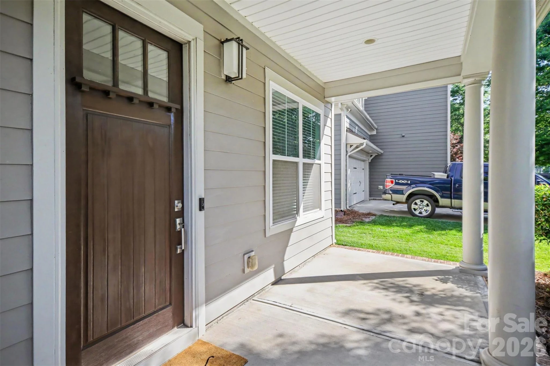 221 Hampton Trail Drive - Photo 4