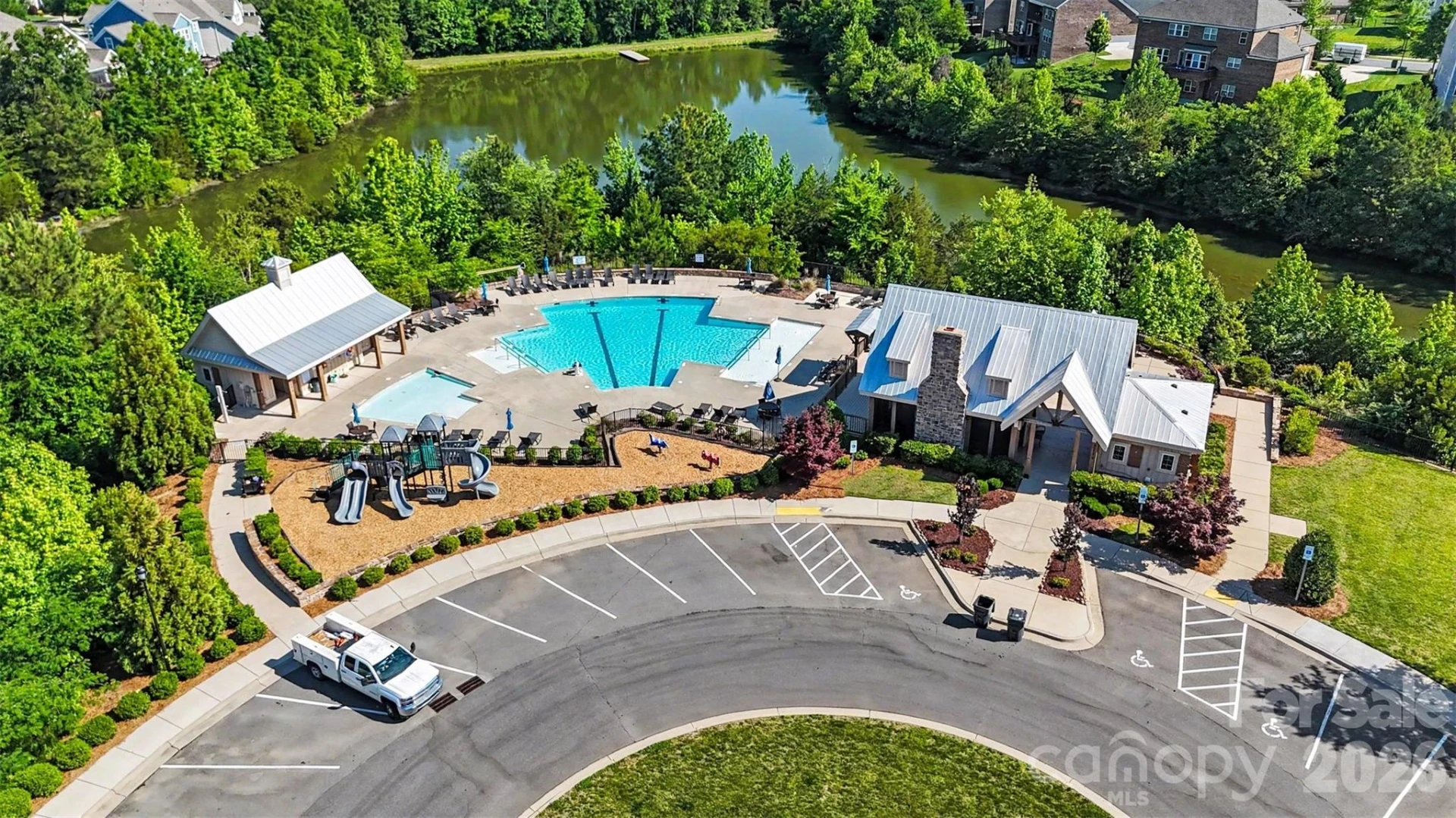 221 Hampton Trail Drive - Photo 48