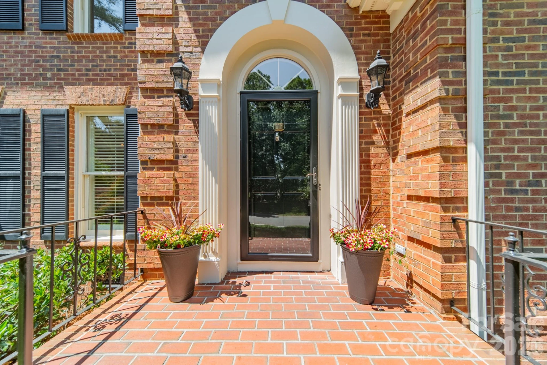 4332 Rosecliff Drive - Photo 2