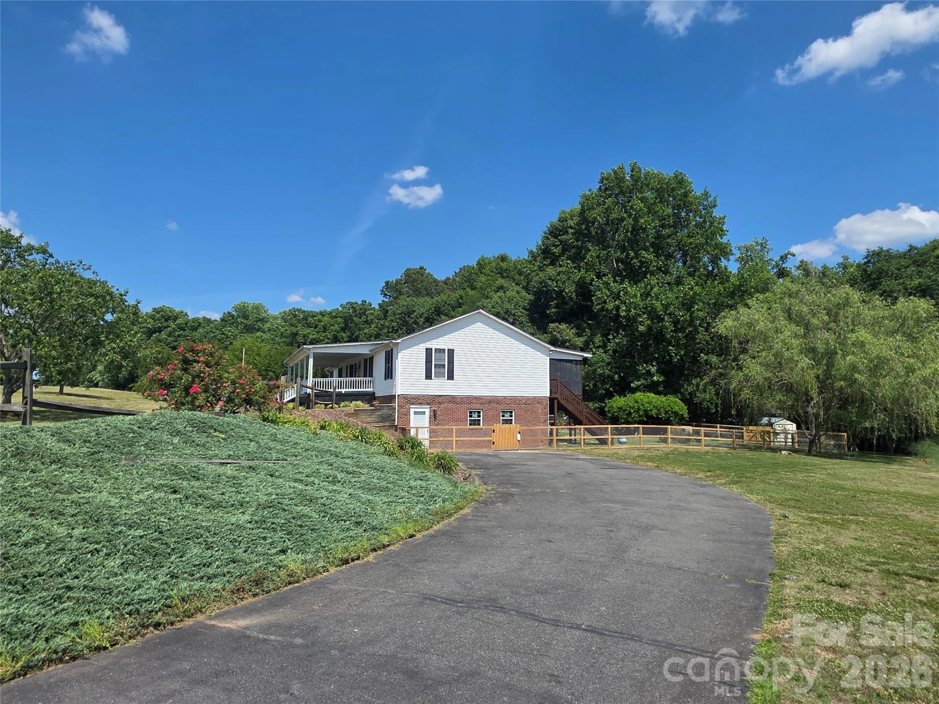 320 Huffstetler Lake Road - Photo 6