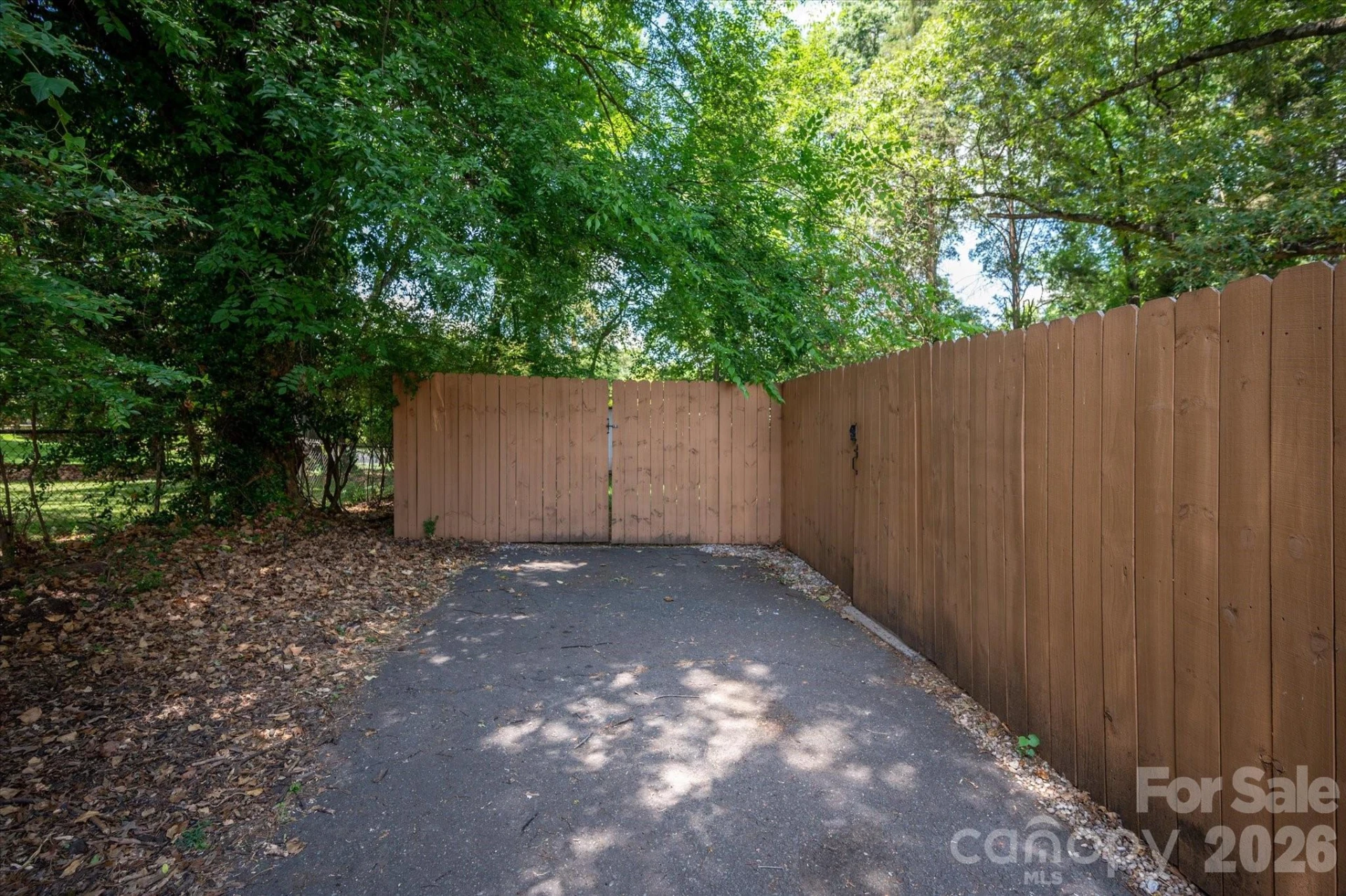 6912 Woodstock Drive - Photo 30