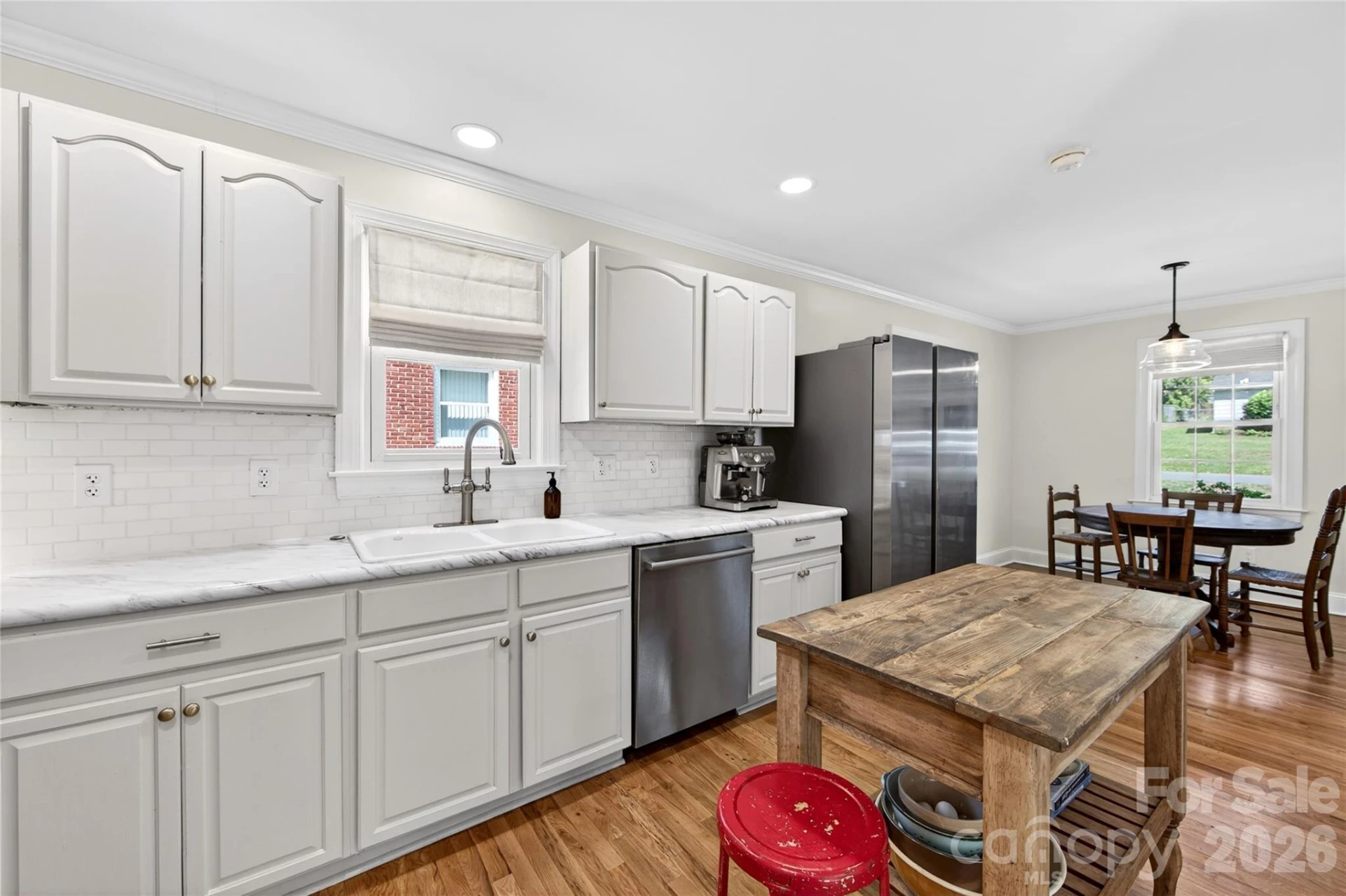 3910 Admiral Avenue - Photo 11