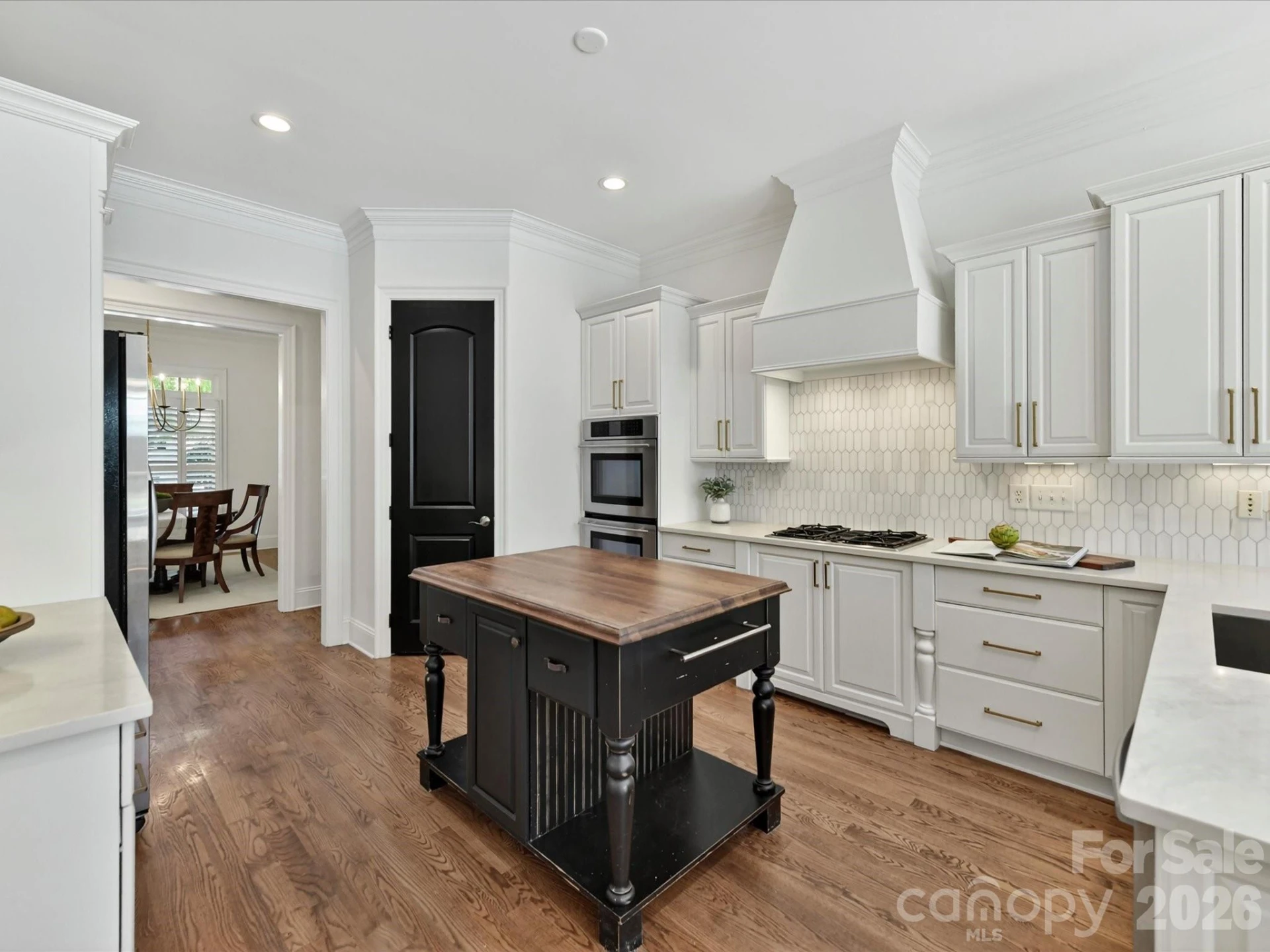 7805 Pemswood Street - Photo 8
