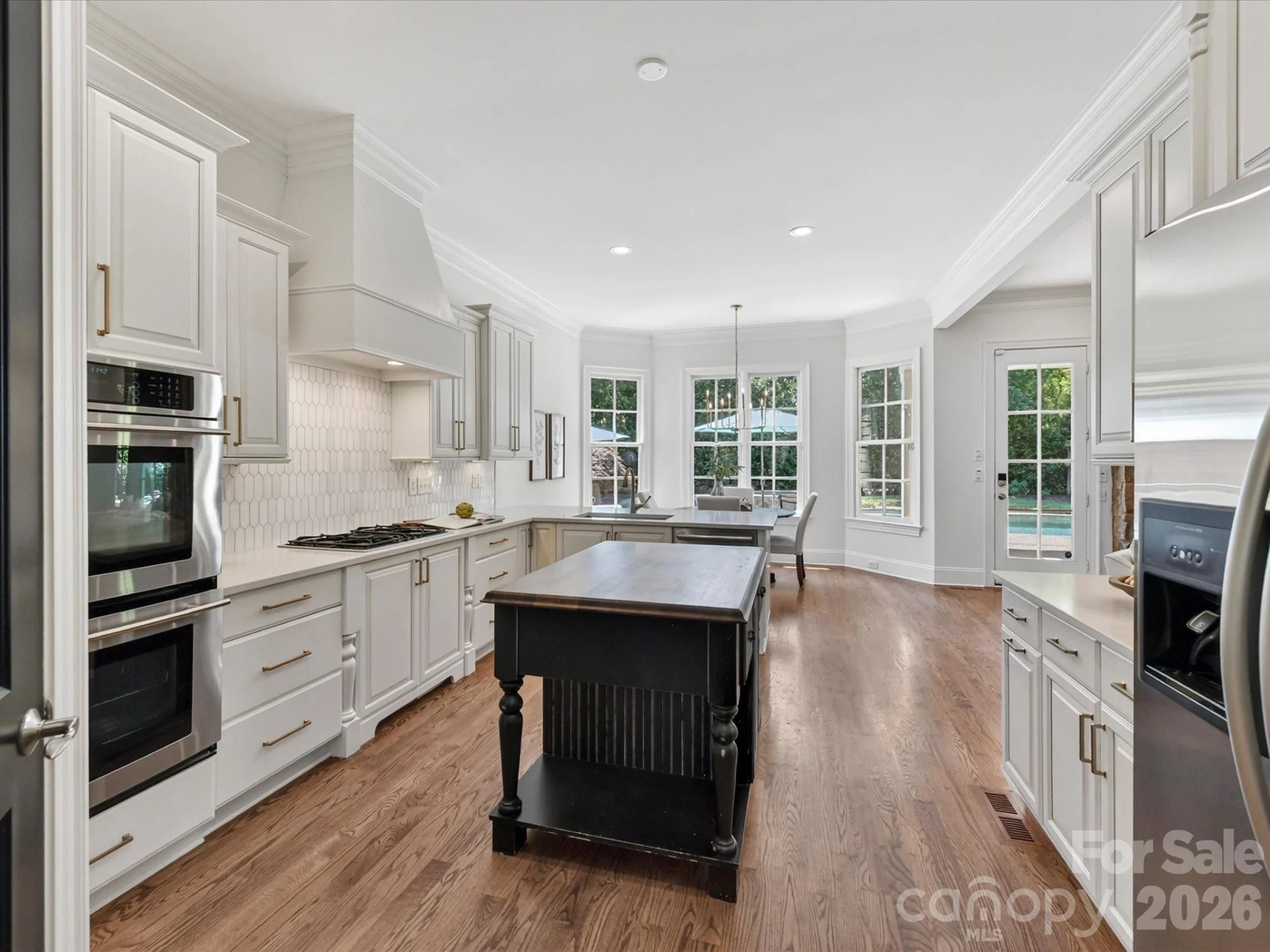 7805 Pemswood Street - Photo 9