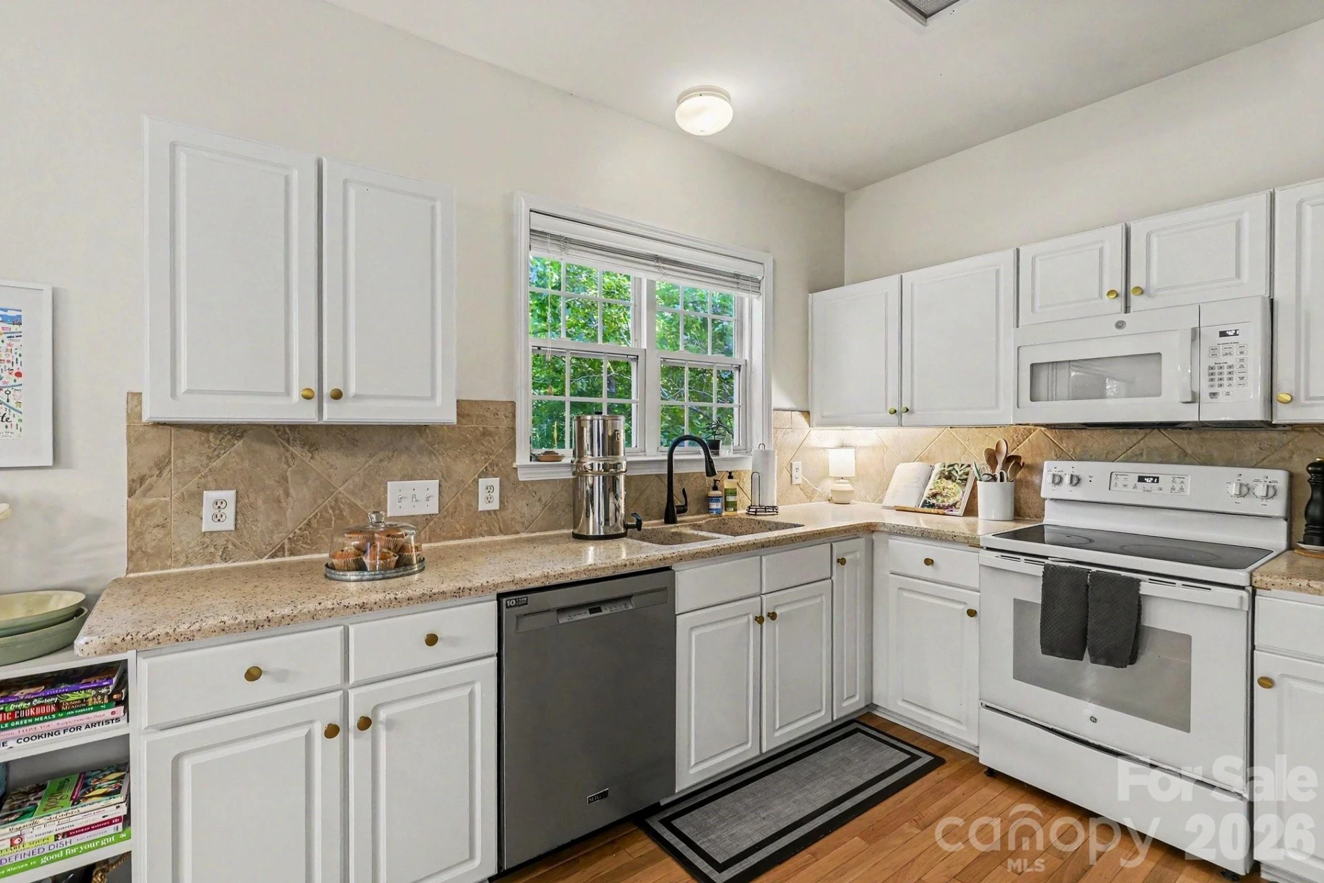 8120 Pelorus Lane - Photo 9