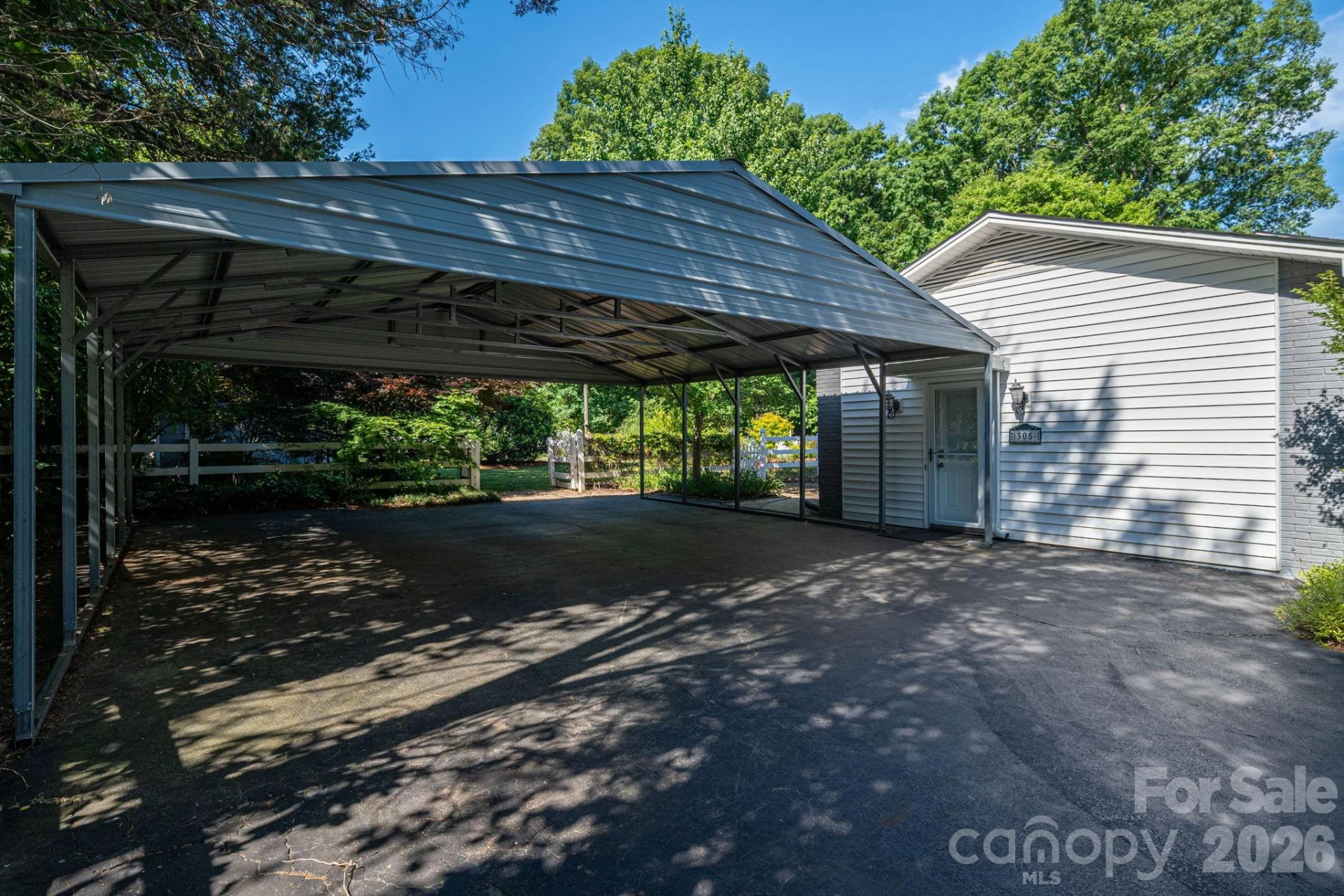 305 Heather Lane - Photo 6