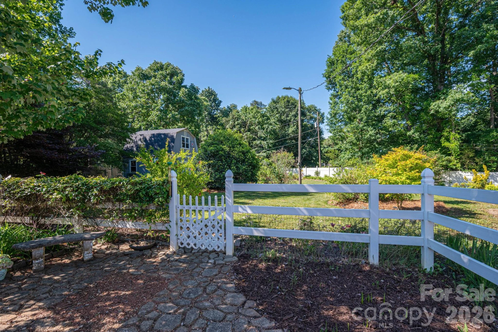 305 Heather Lane - Photo 7