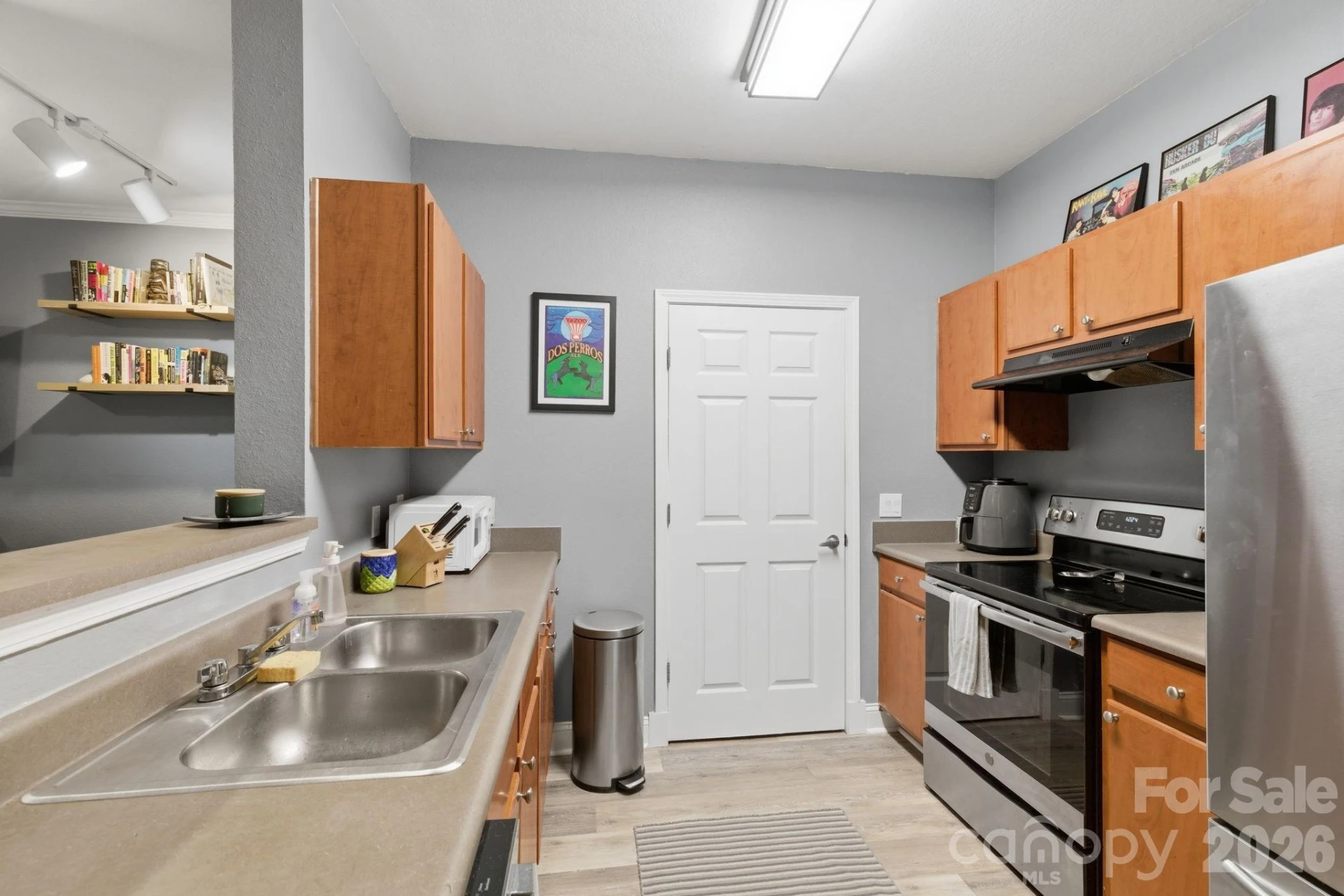 900 Vista Lake Drive #102 - Photo 3