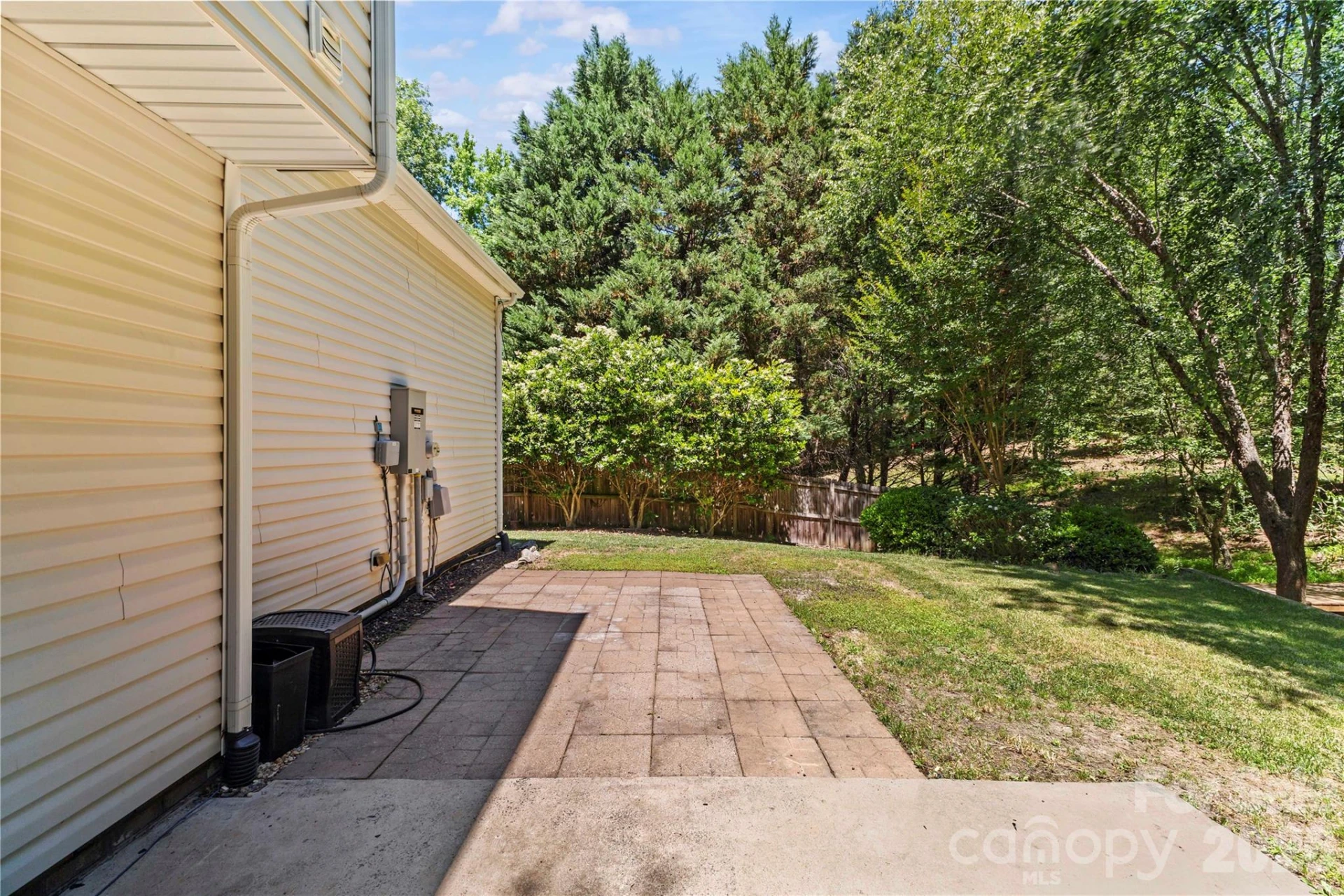 8119 Poplar Grove Circle - Photo 4