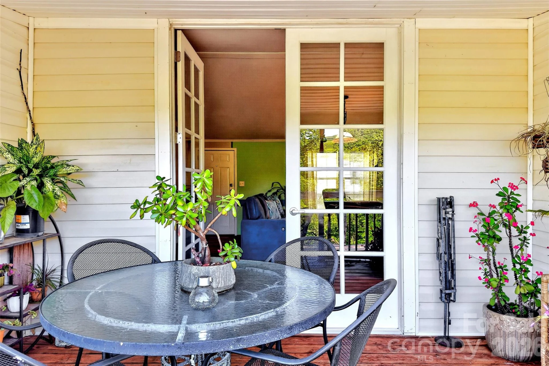 298 Wolf Crossing - Photo 17
