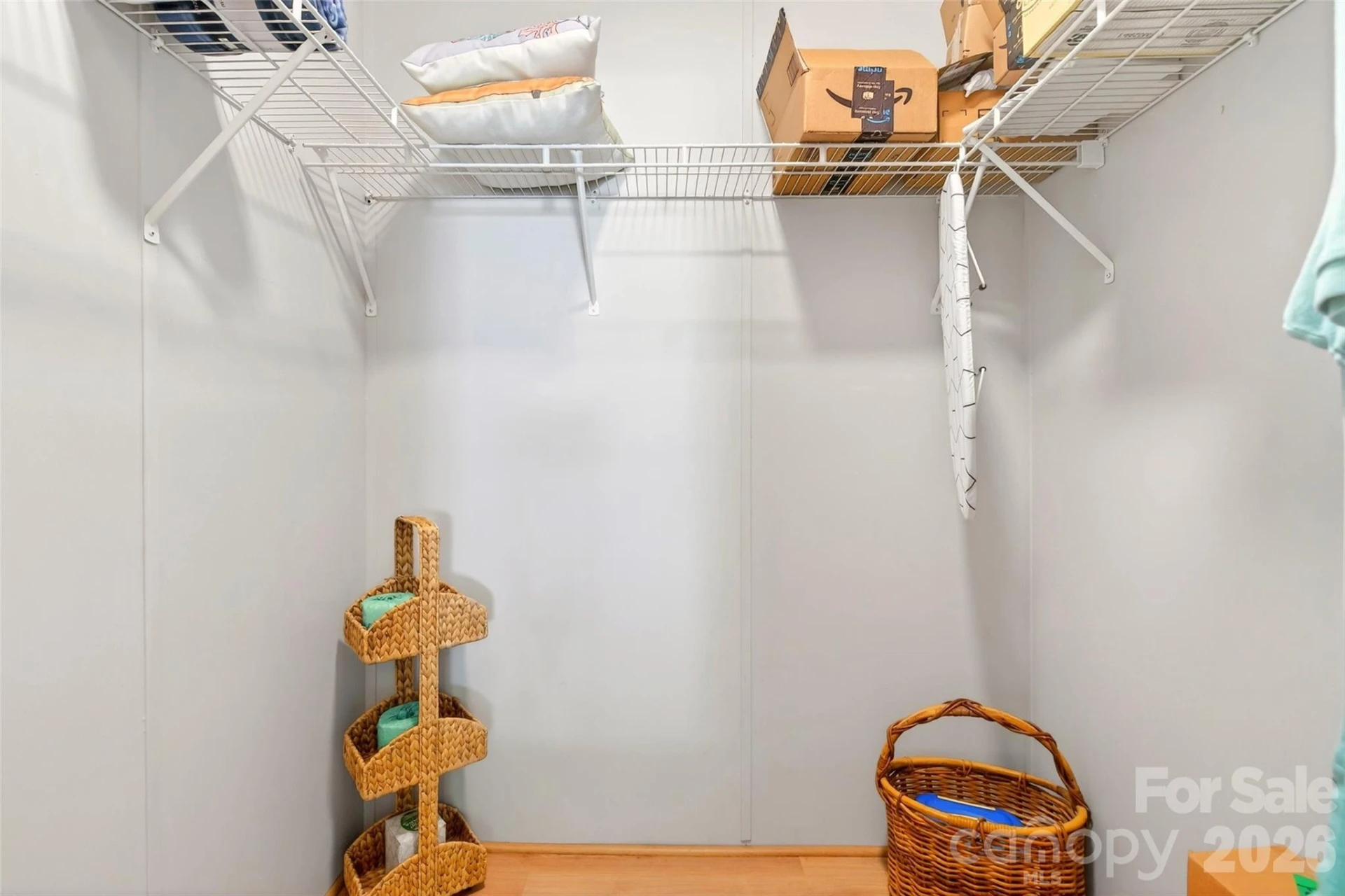 298 Wolf Crossing - Photo 38