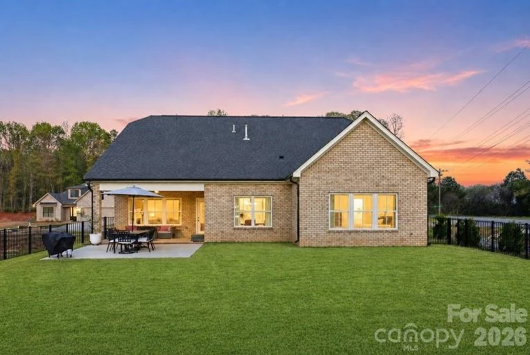 1005 Piper Meadows Drive - Photo 25