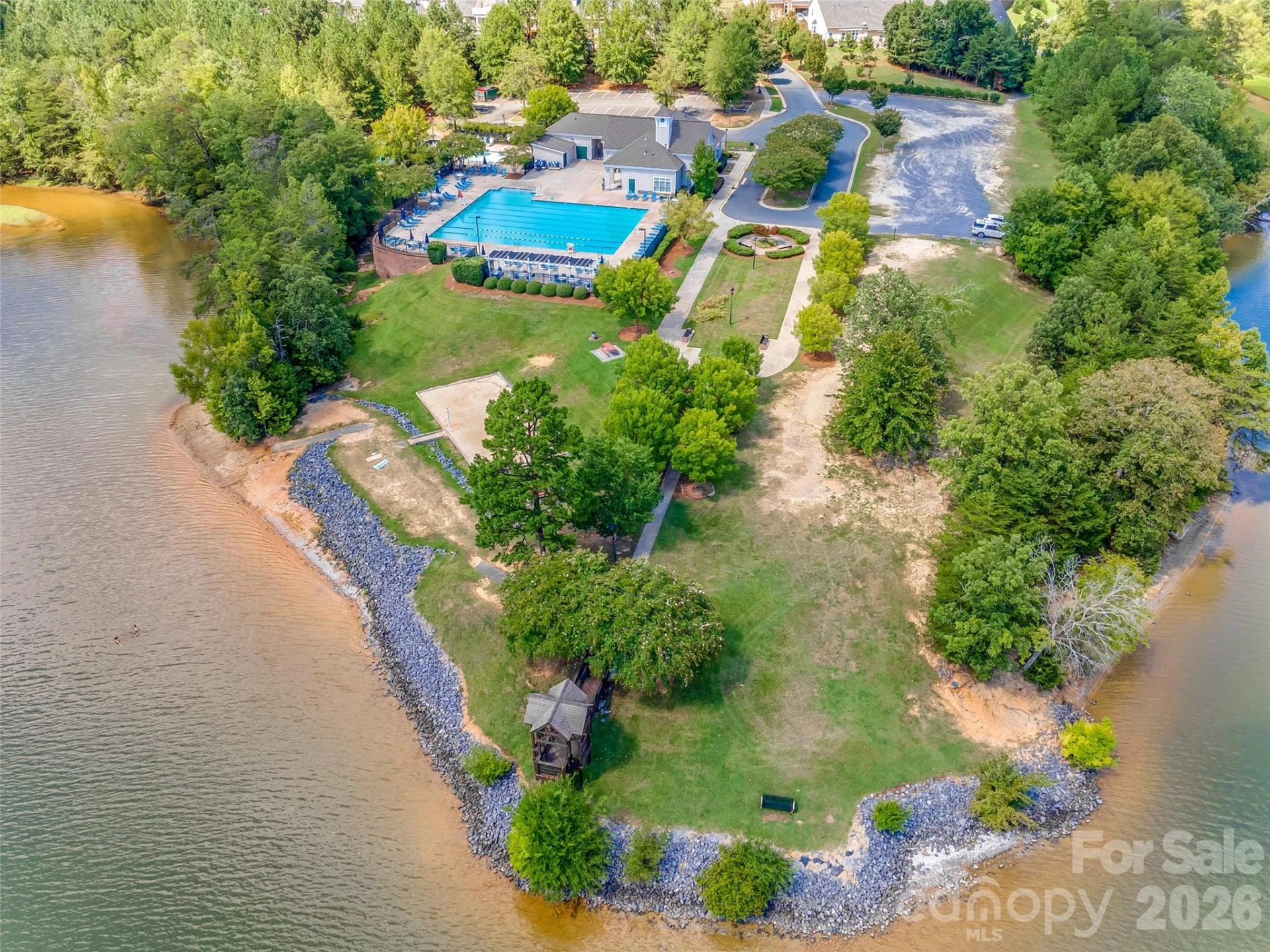 1039 Hunters Run Drive