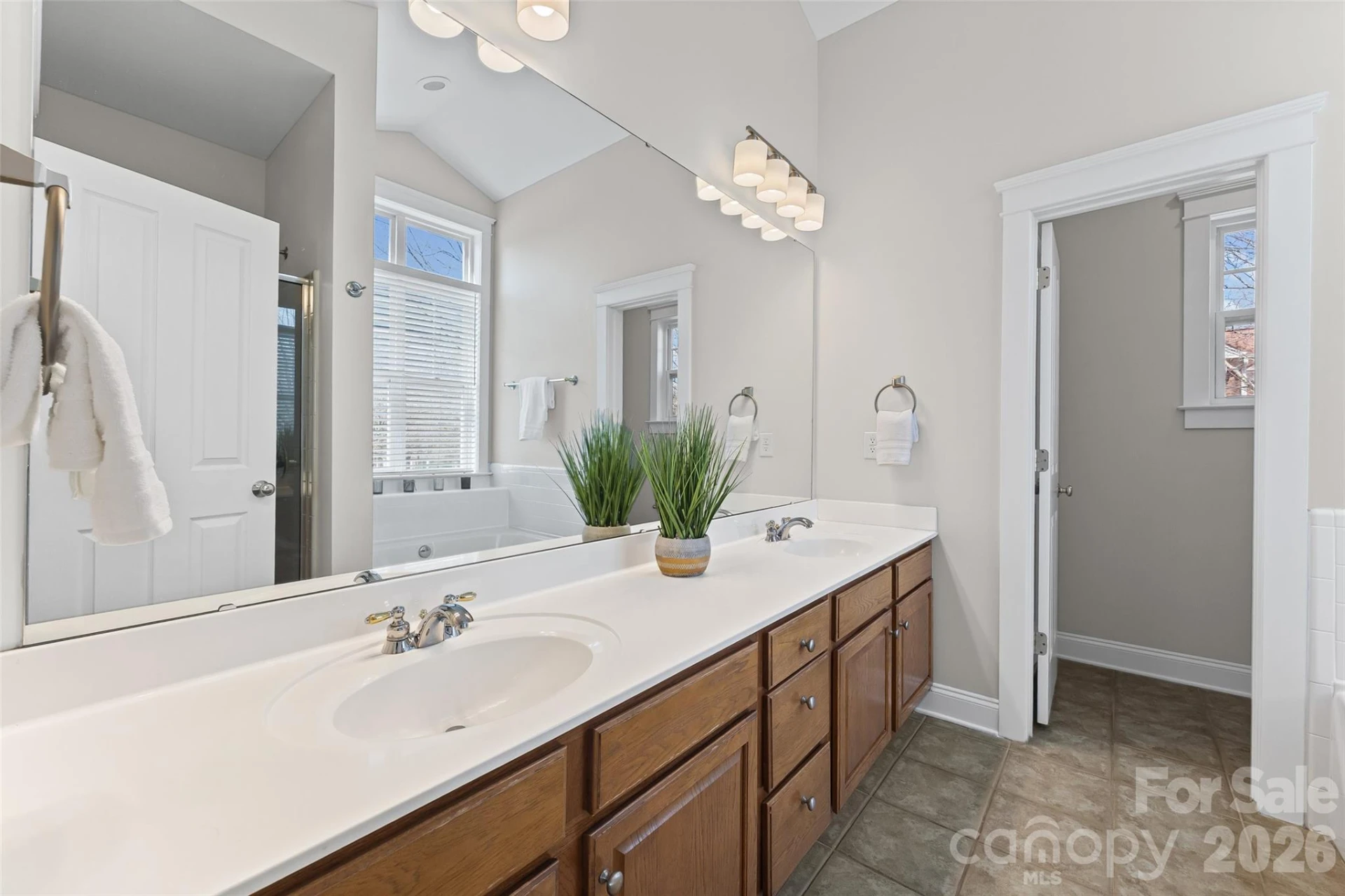 1039 Hunters Run Drive - Photo 13