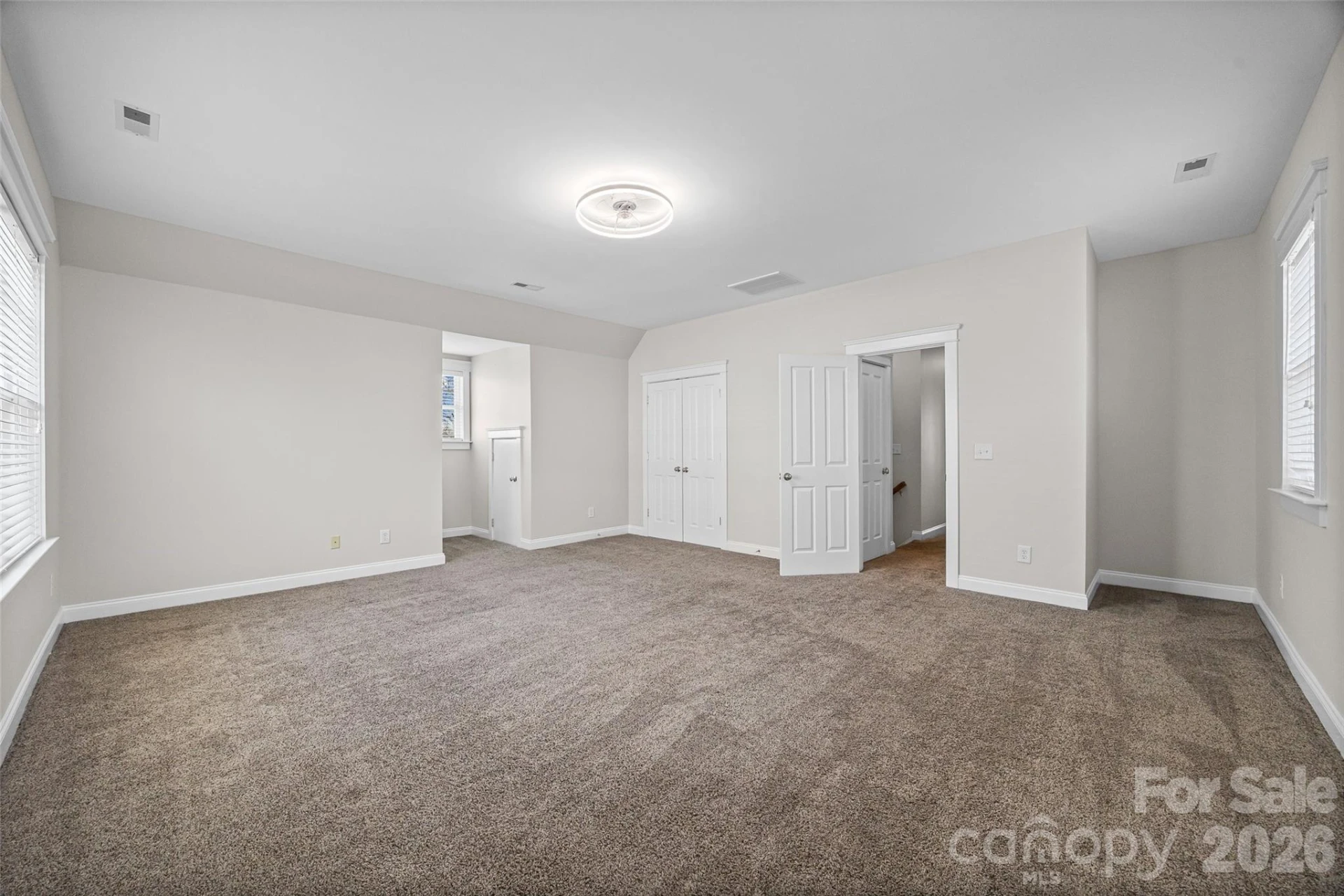 1039 Hunters Run Drive - Photo 15