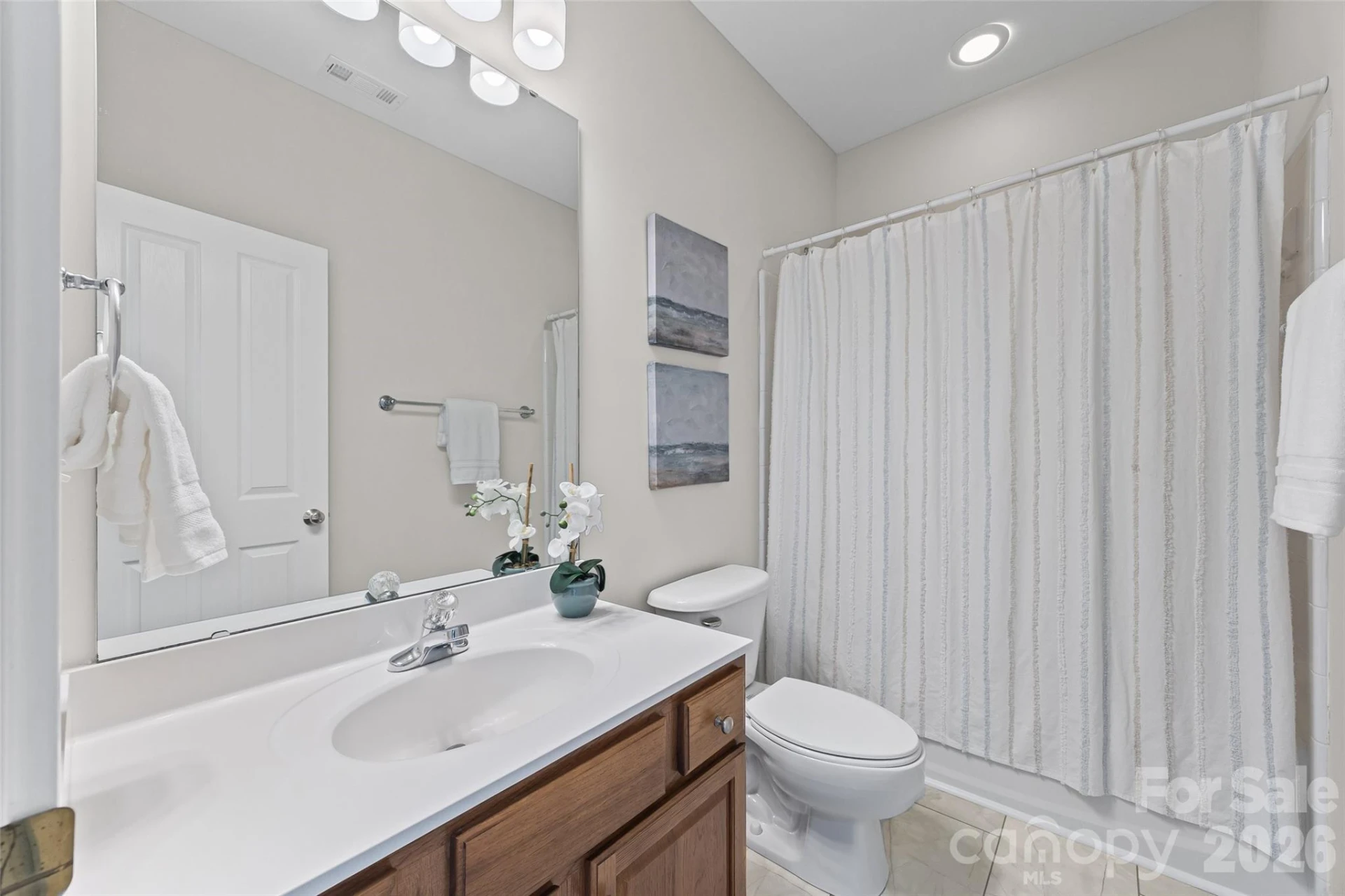 1039 Hunters Run Drive - Photo 16